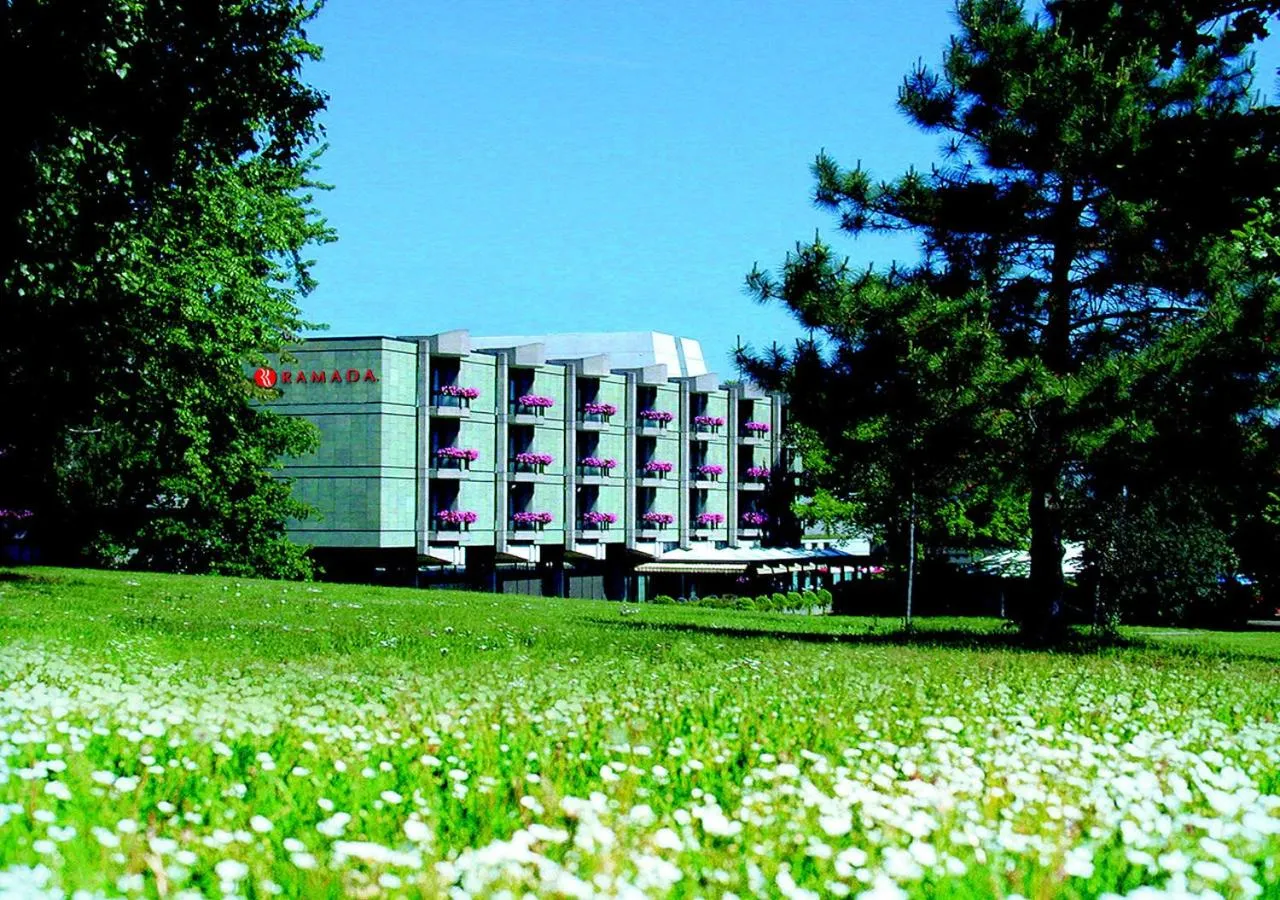 Property building in Ramada Nürnberg Parkhotel