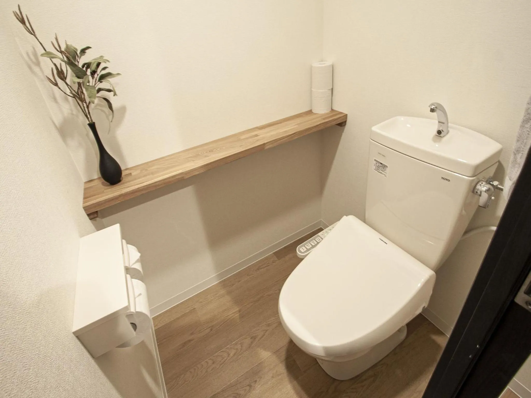 Toilet in UCHI Susukino 5.7