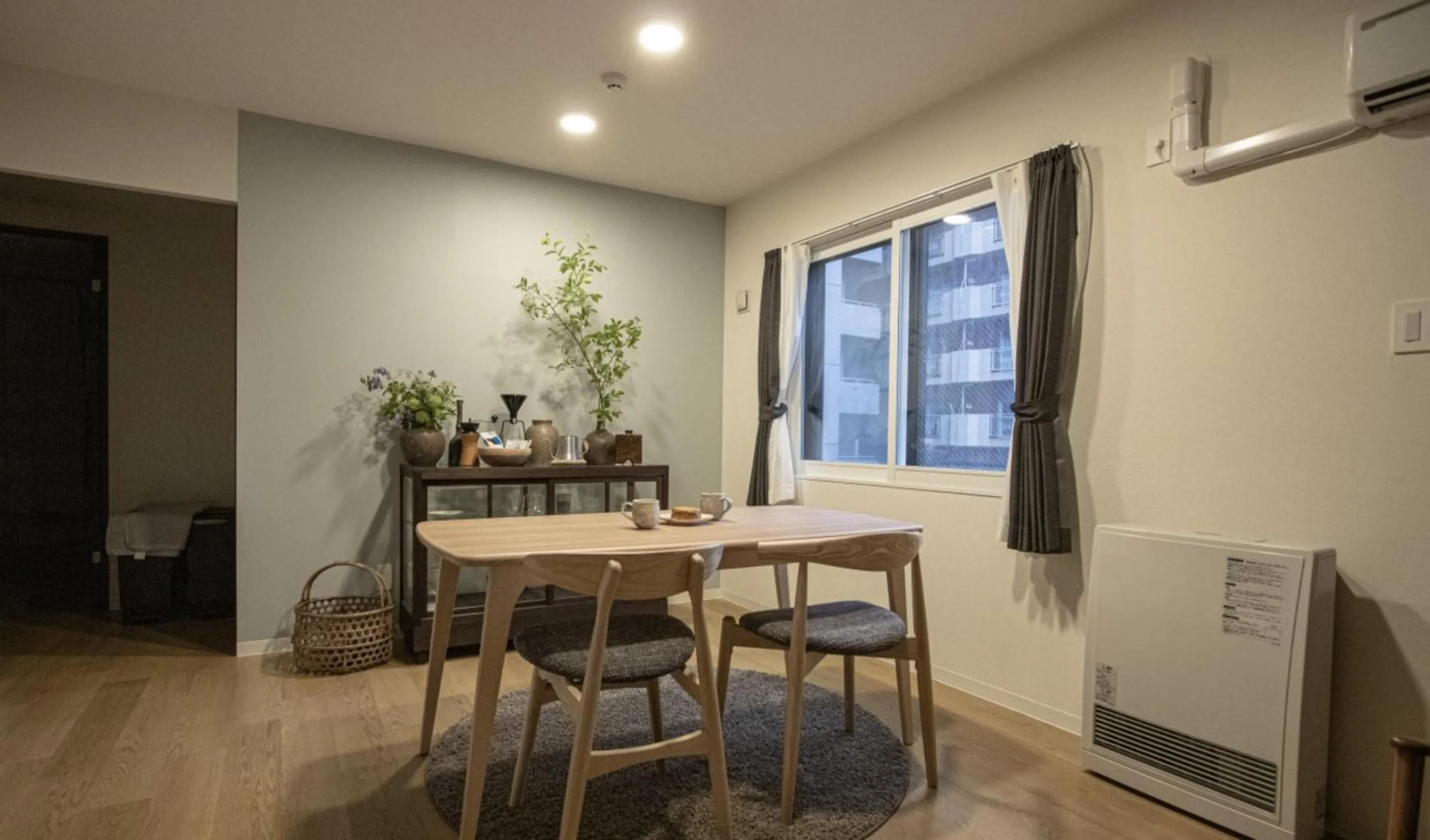 Dining area in UCHI Susukino 5.7