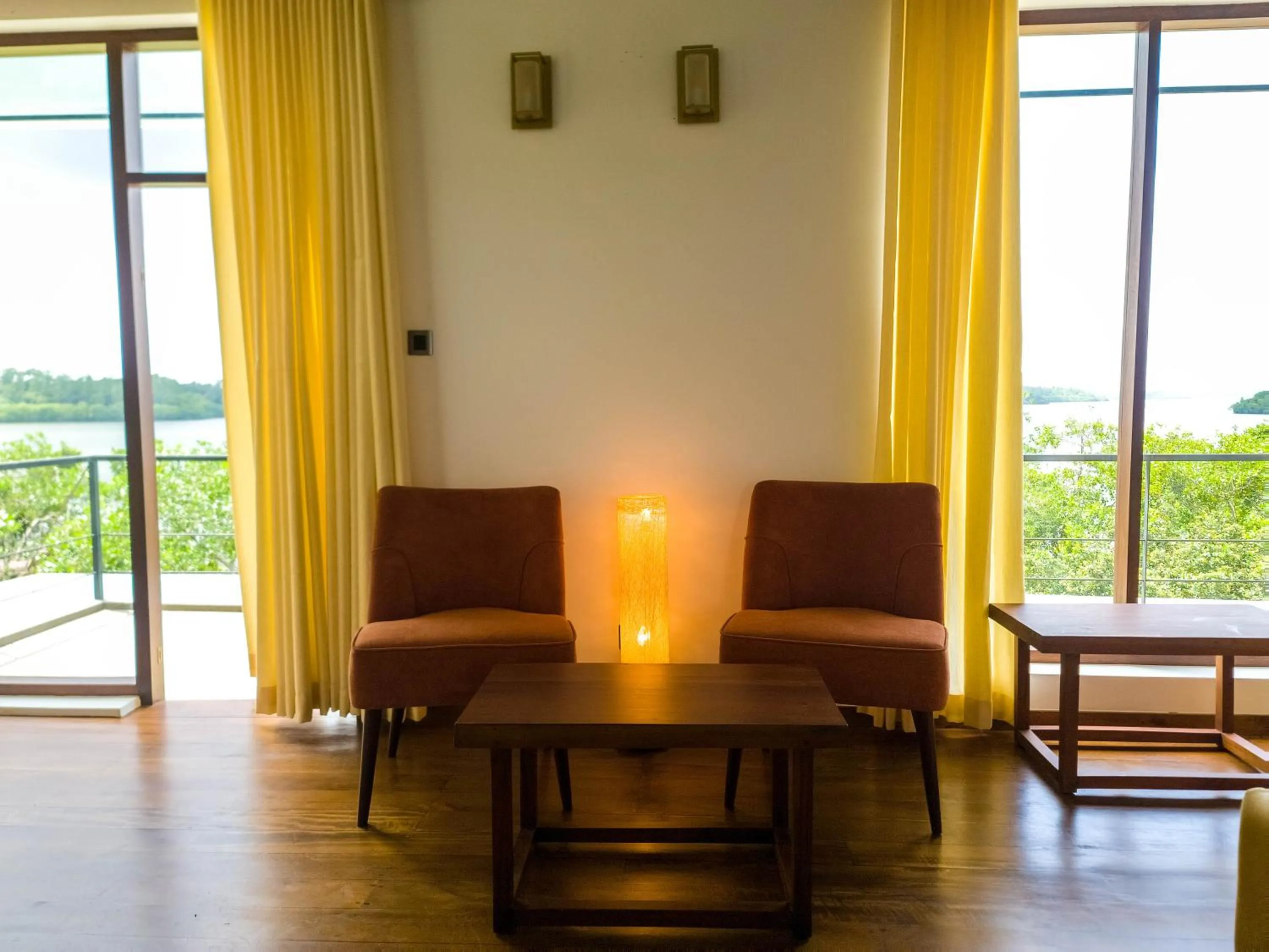 Seating area in Moi Koggala by DBI - Free drop off to the beach