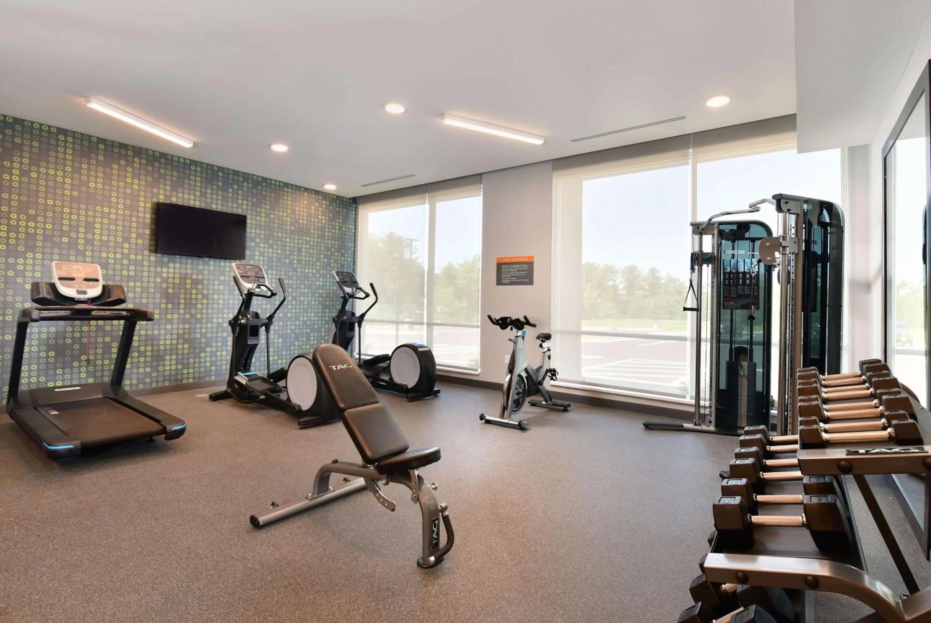 Fitness centre/facilities in La Quinta Inn & Suites by Wyndham Wisconsin Dells- Lake Delton