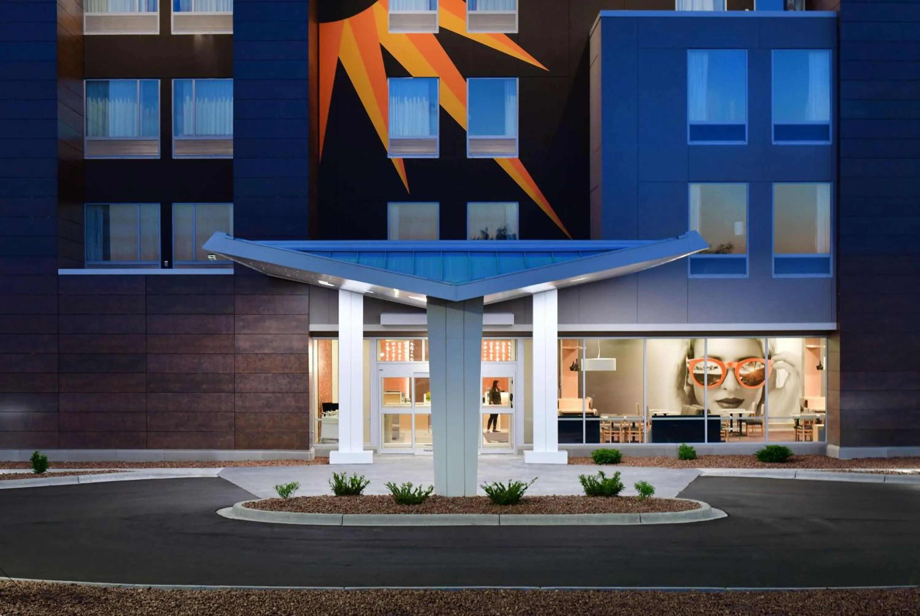 Property building in La Quinta Inn & Suites by Wyndham Wisconsin Dells- Lake Delton