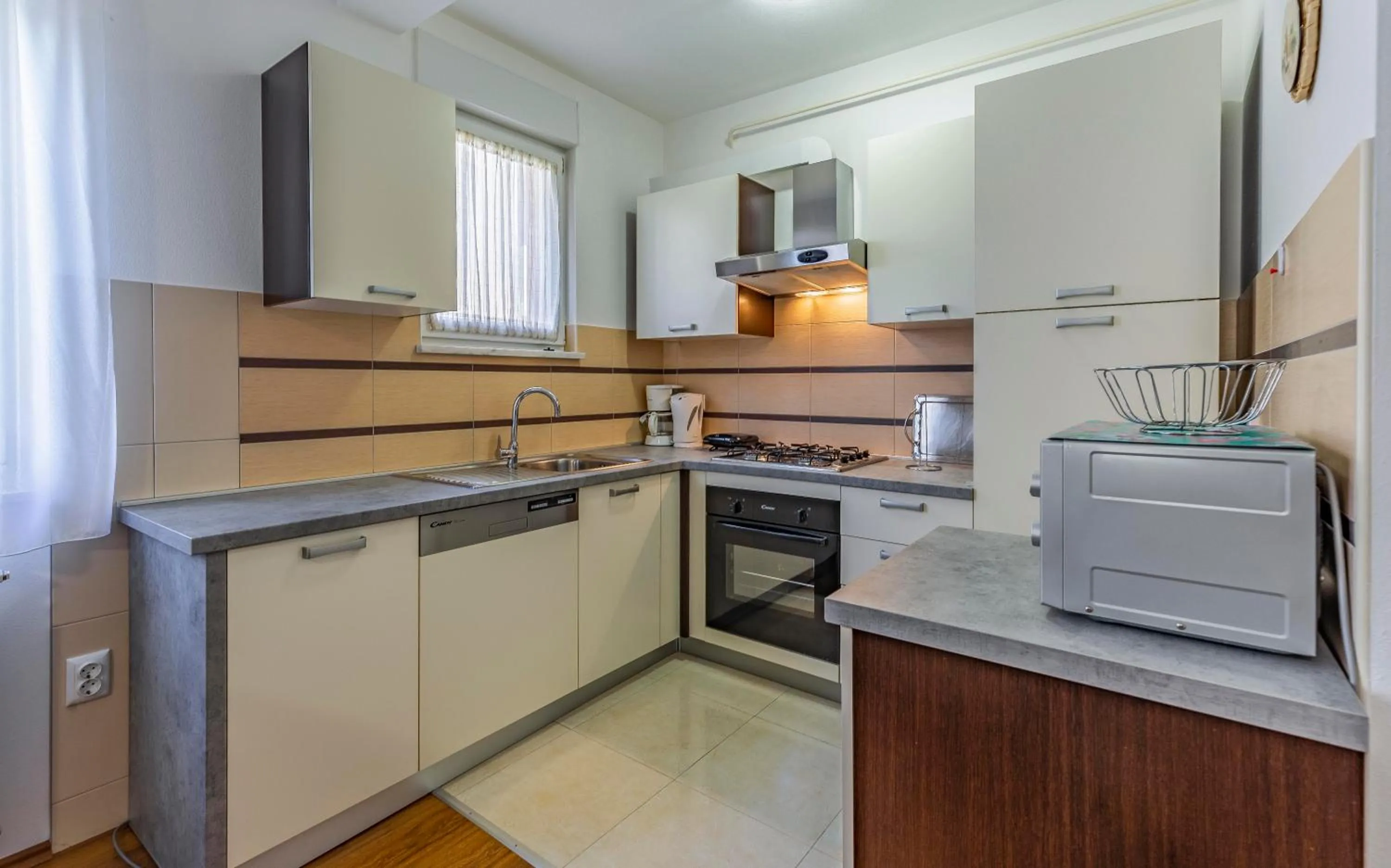 Kitchen or kitchenette in Istriensonne - Apartments Veruda mit Grillterrasse