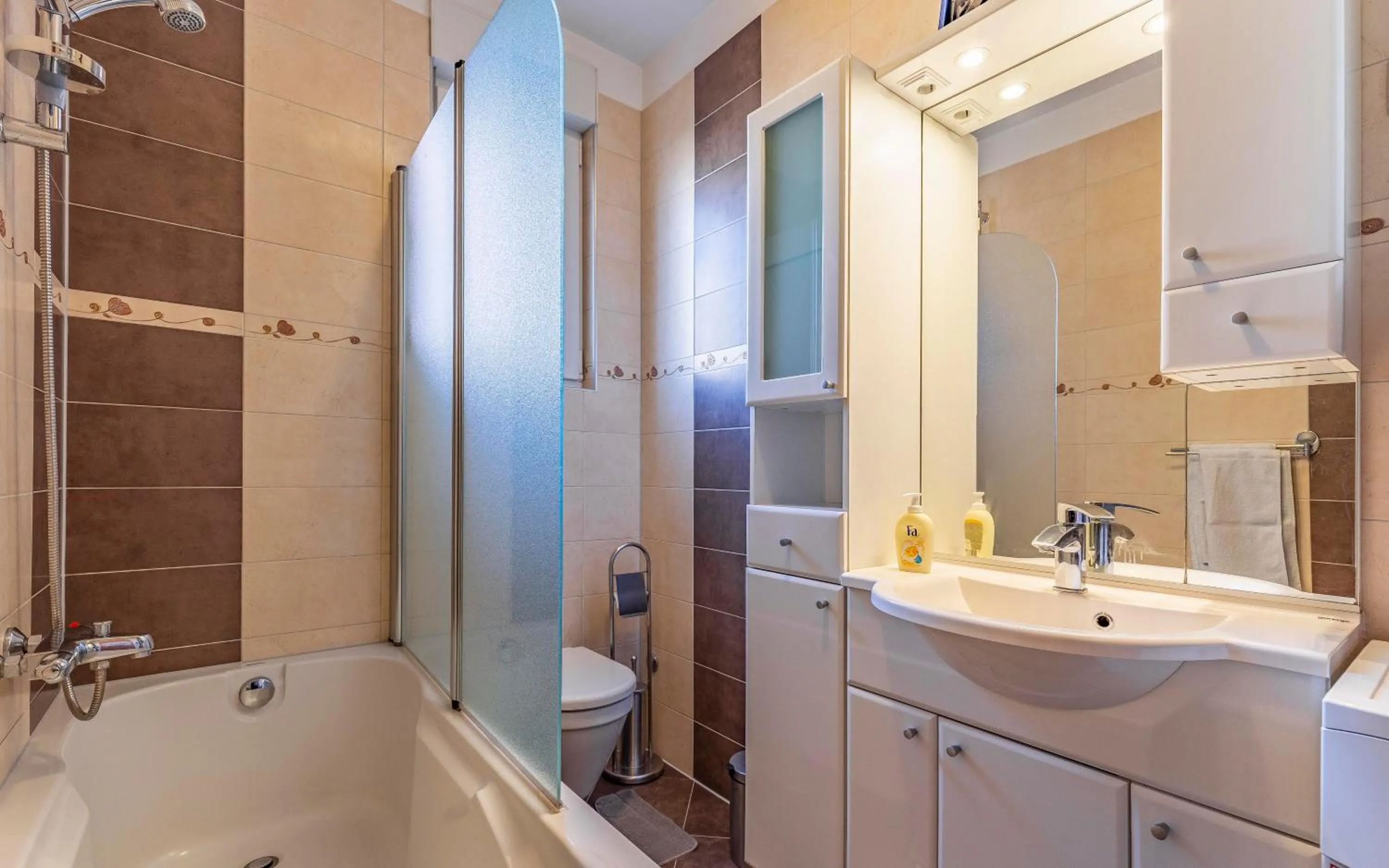 Toilet in Istriensonne - Apartments Veruda mit Grillterrasse