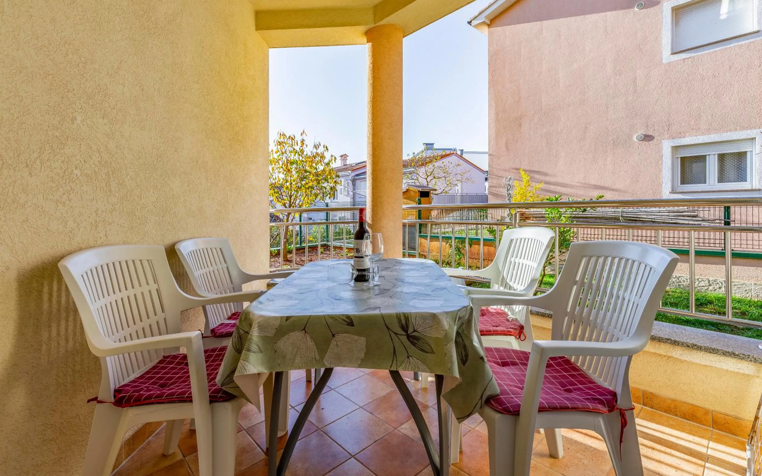 Balcony/Terrace in Istriensonne - Apartments Veruda mit Grillterrasse