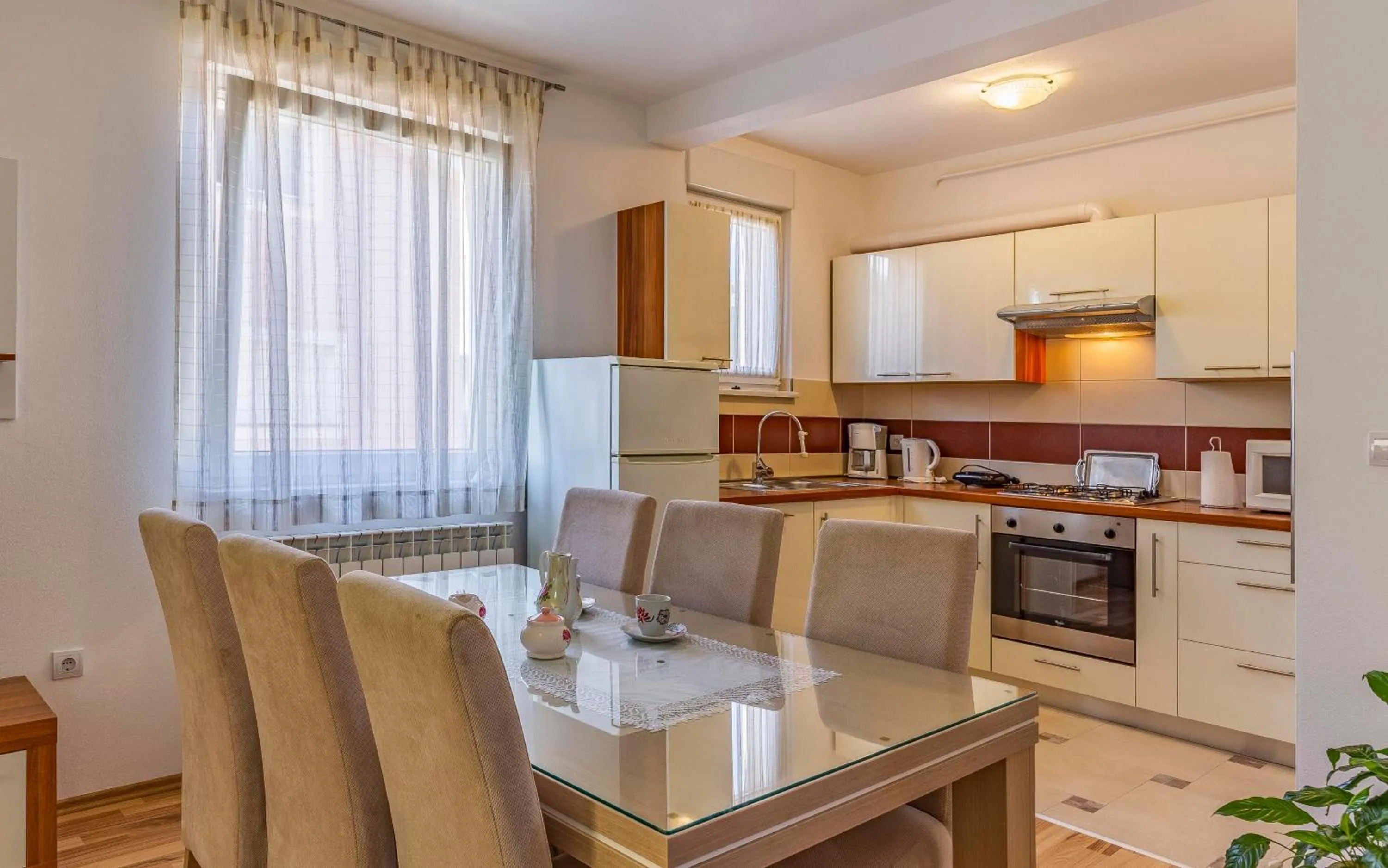 Kitchen or kitchenette in Istriensonne - Apartments Veruda mit Grillterrasse