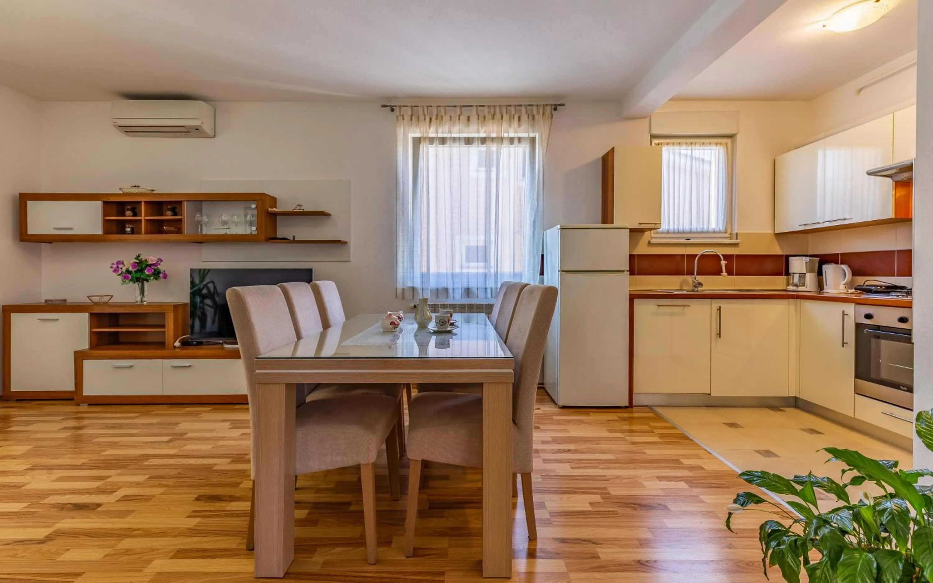 TV and multimedia in Istriensonne - Apartments Veruda mit Grillterrasse