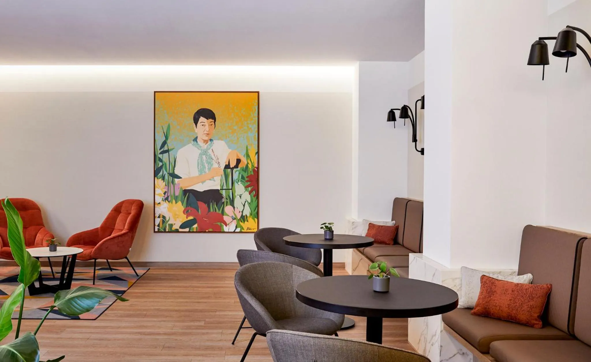 Lounge or bar in Crowne Plaza Hamburg-City Alster by IHG