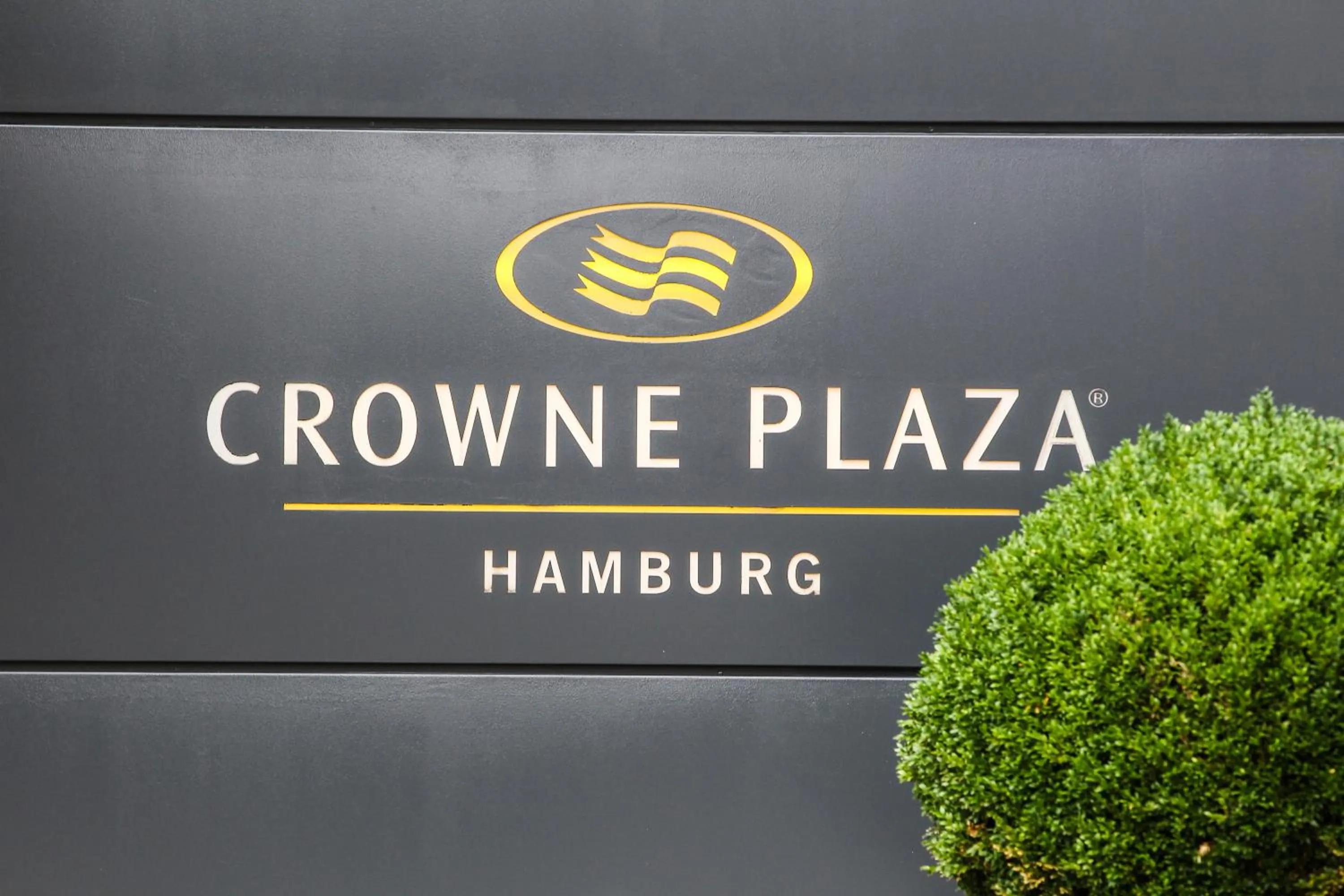 Facade/entrance in Crowne Plaza Hamburg-City Alster by IHG