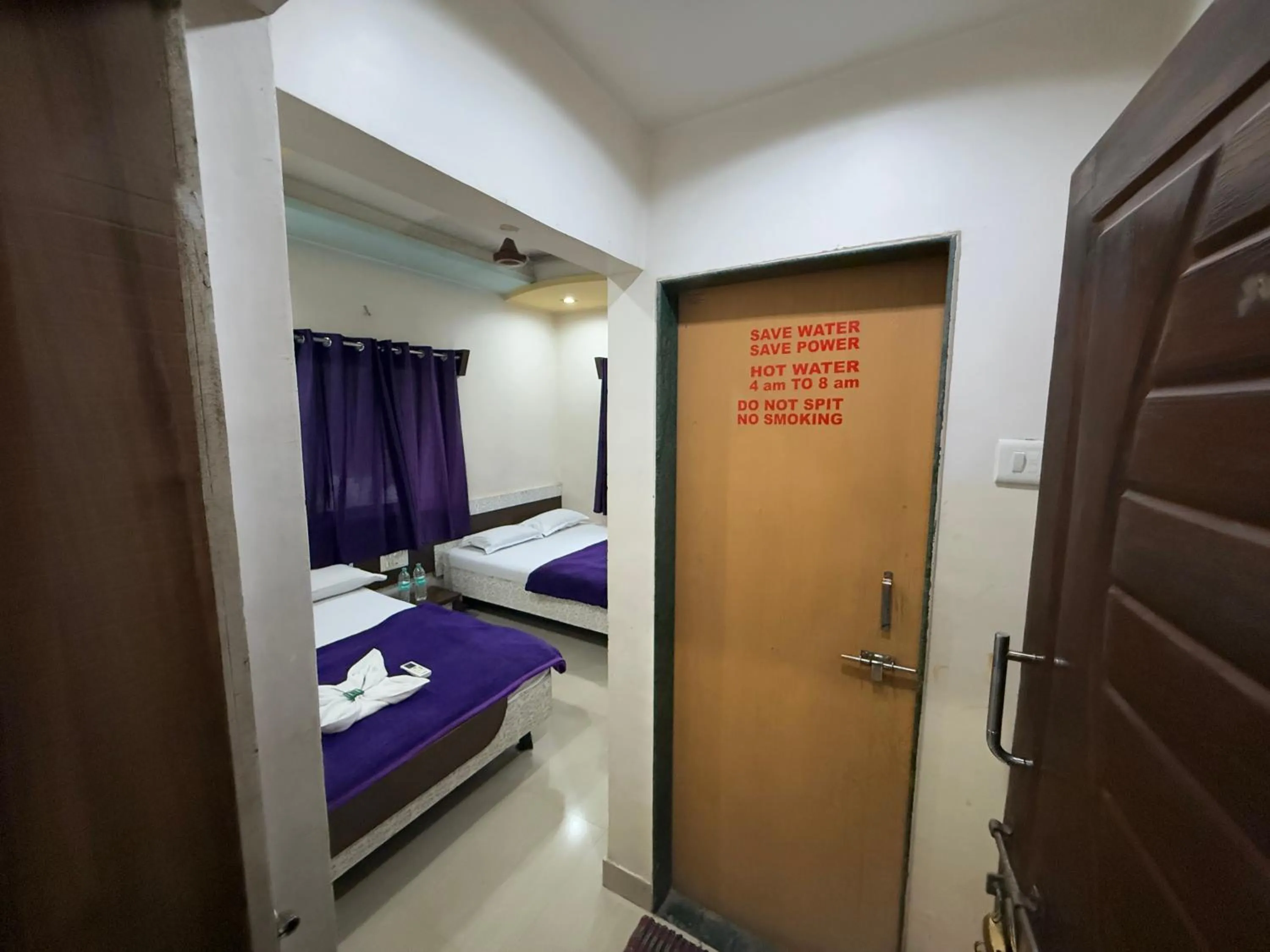 Bedroom, Bed in Hotel Temple Sai