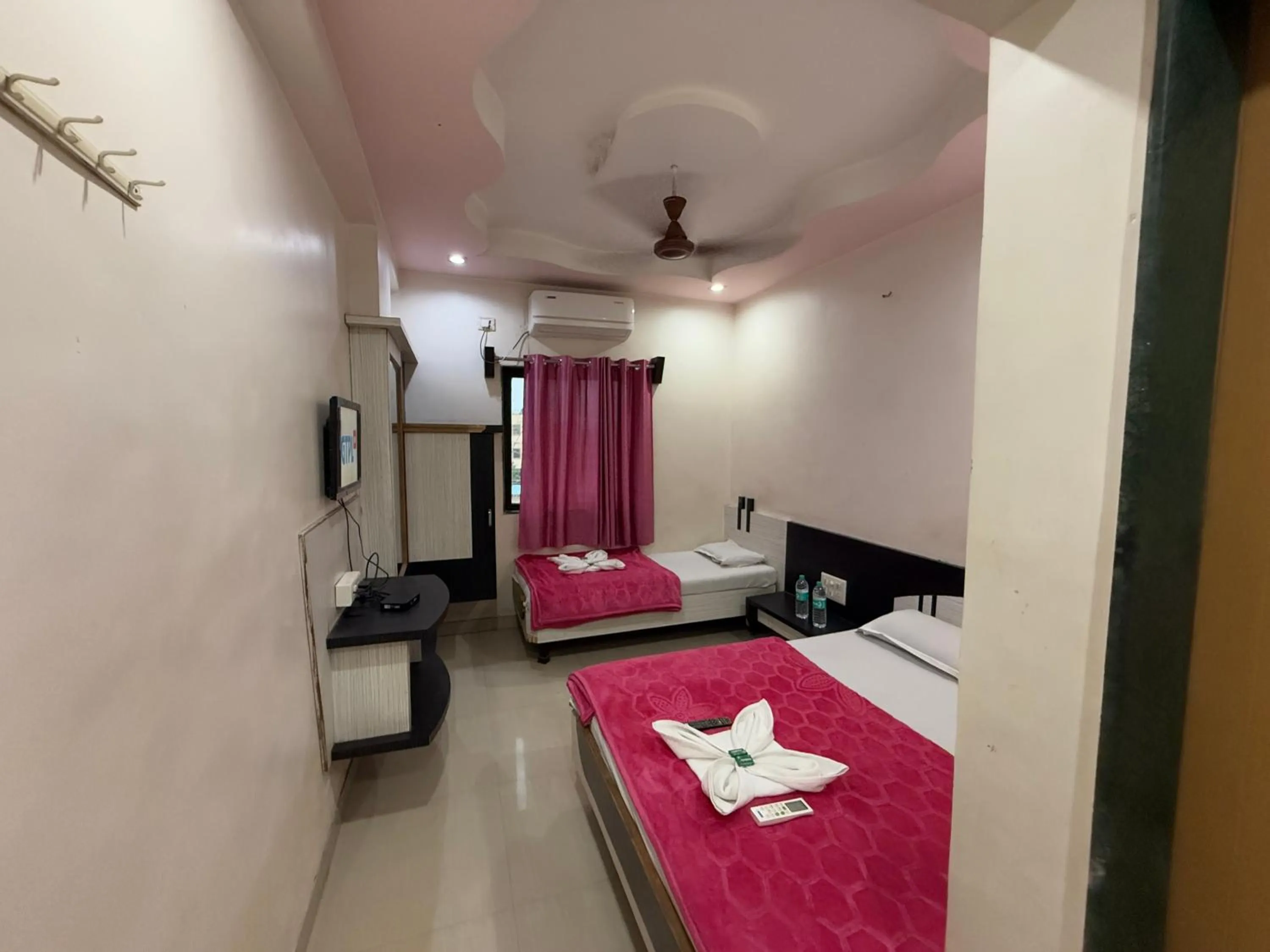 Bedroom, Bed in Hotel Temple Sai