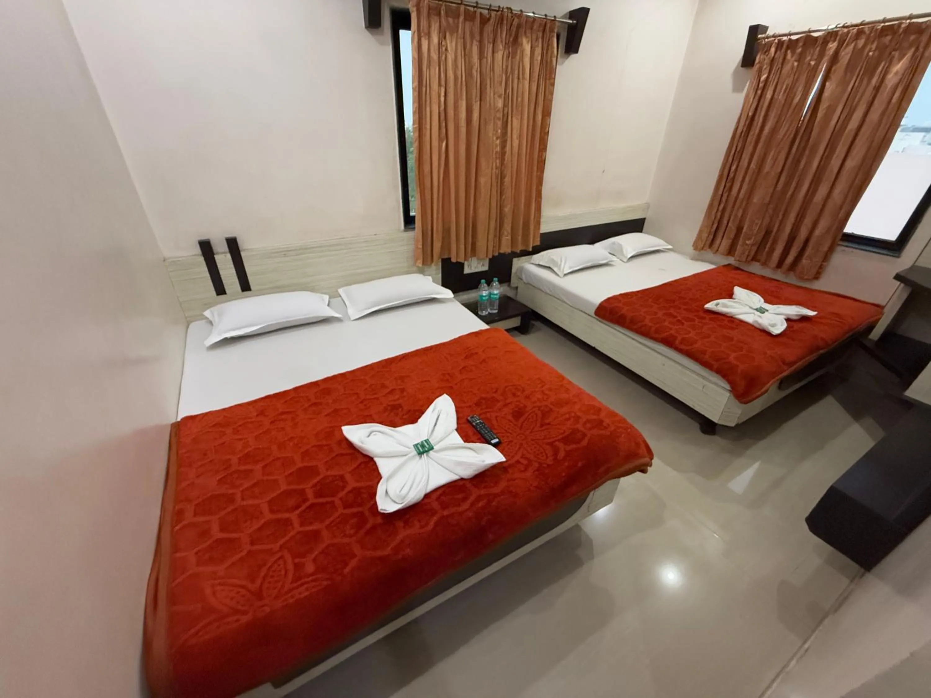 Bed in Hotel Temple Sai