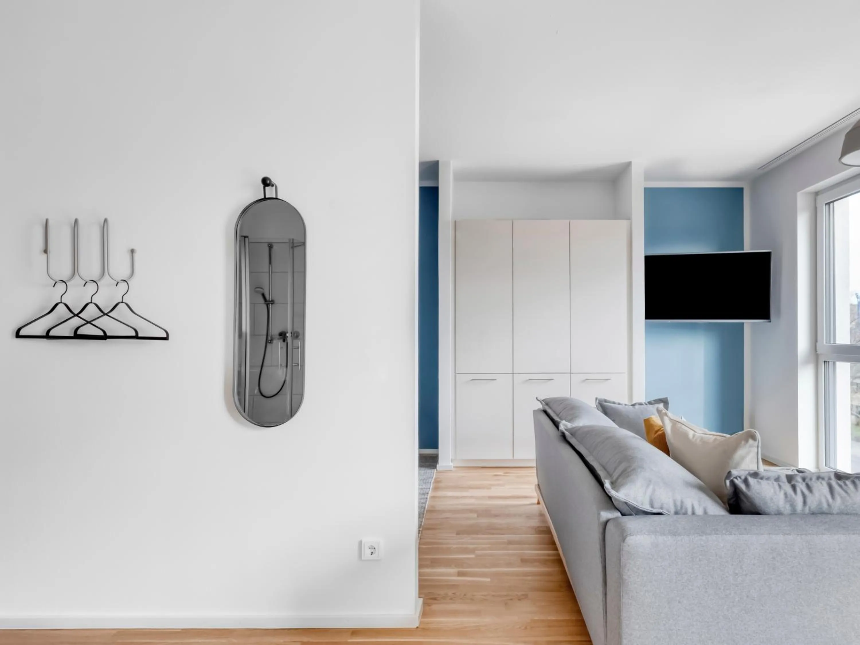 TV and multimedia in Limehome Trier Nikolaus-Leis-Straße