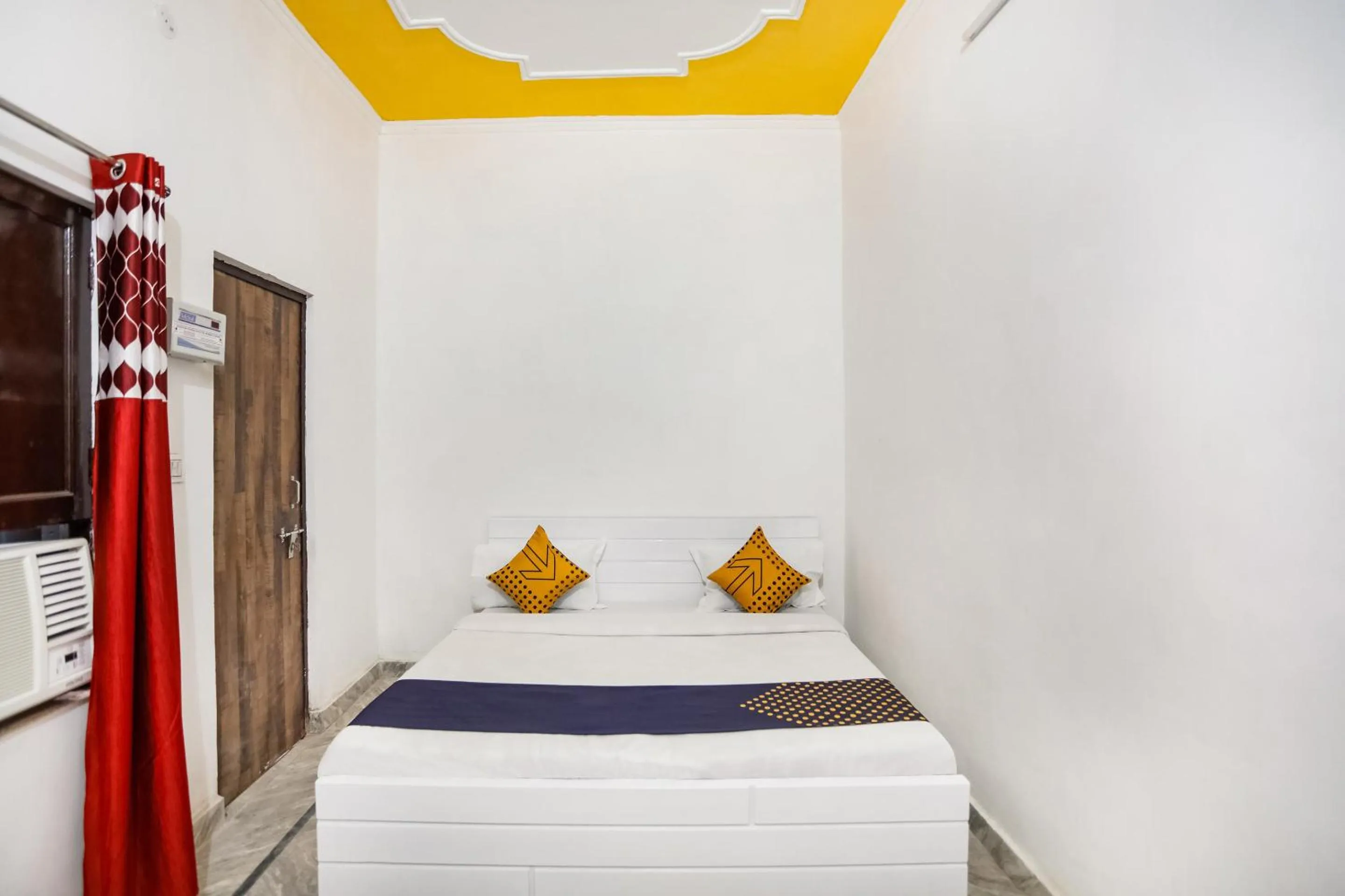 Lobby or reception in Hotel O by OYO Dollar