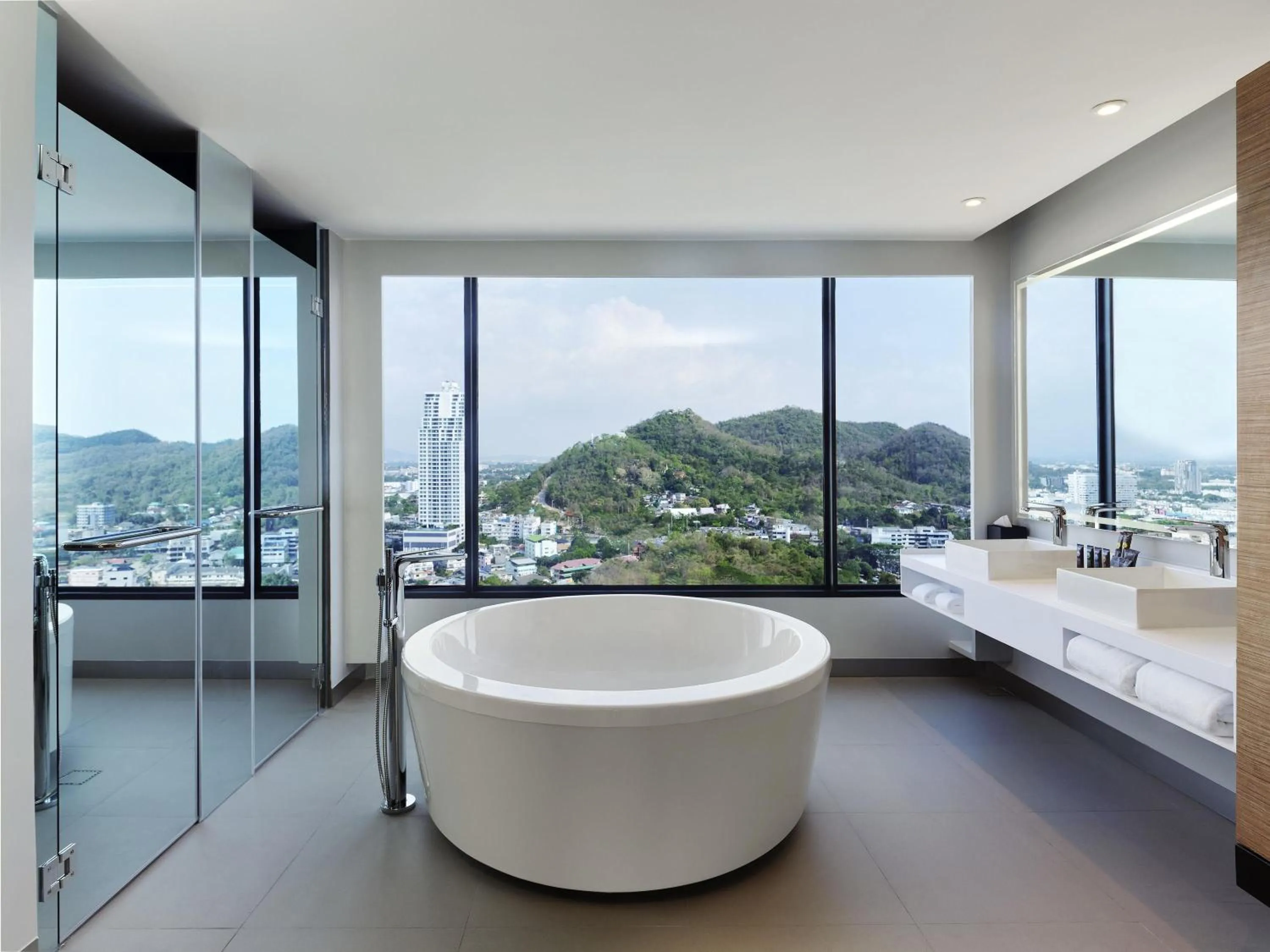 Bedroom in Novotel Marina Sriracha