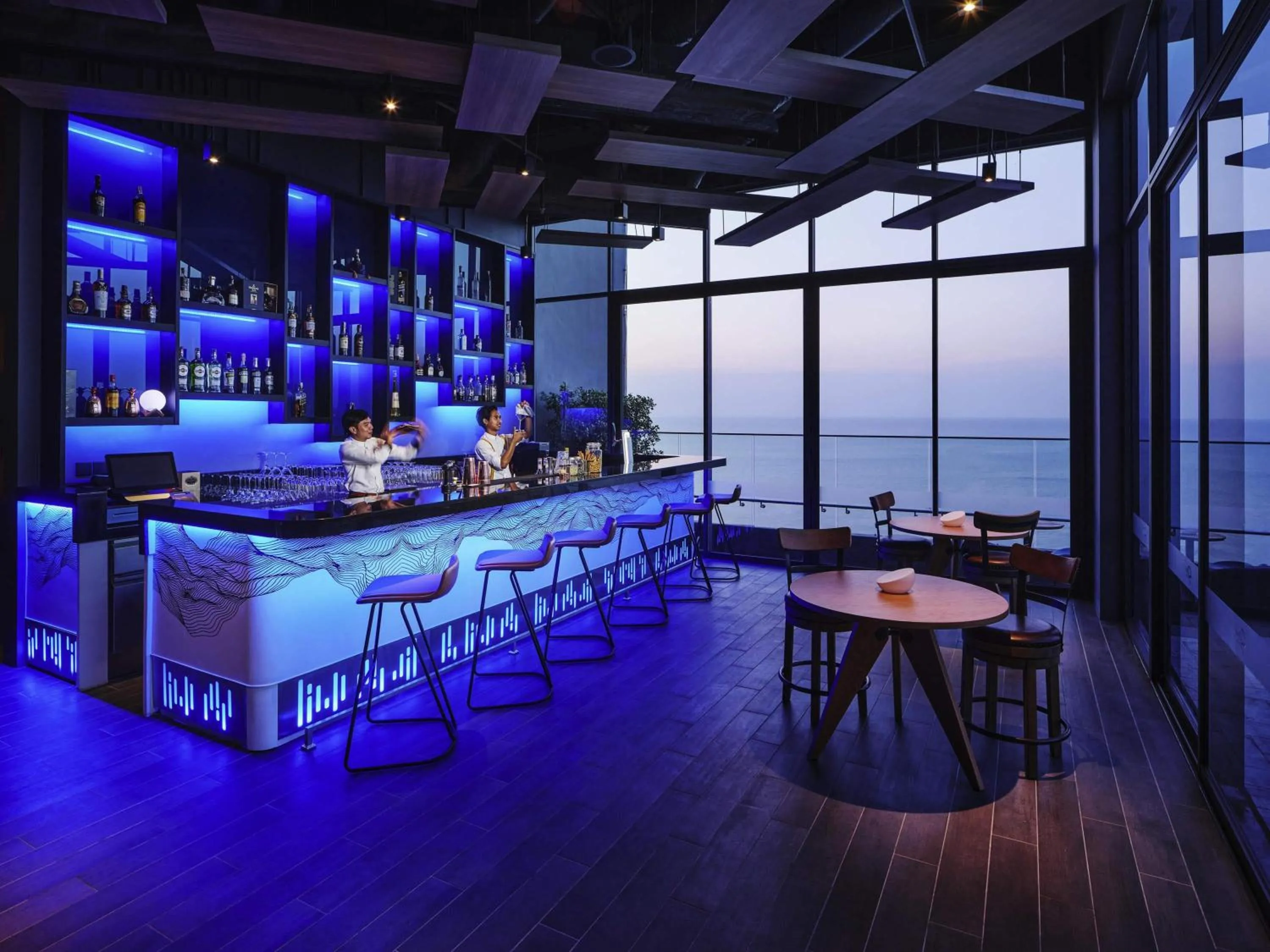 Lounge or bar in Novotel Marina Sriracha