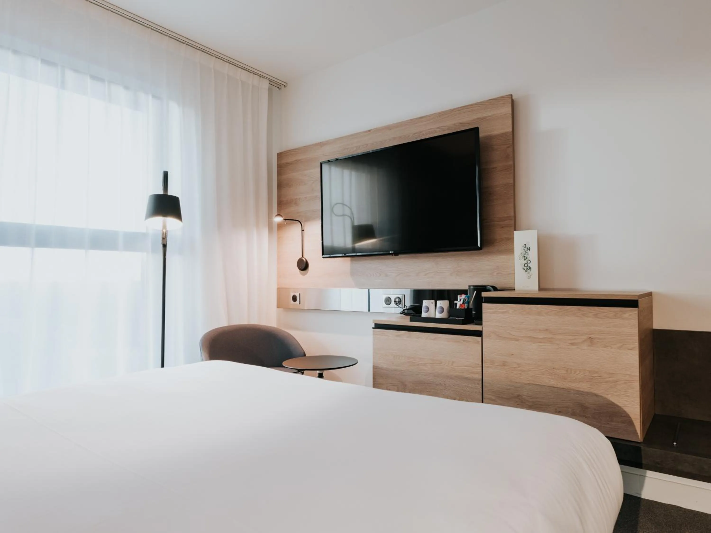 Staff, Bed in Novotel Angers Centre Gare