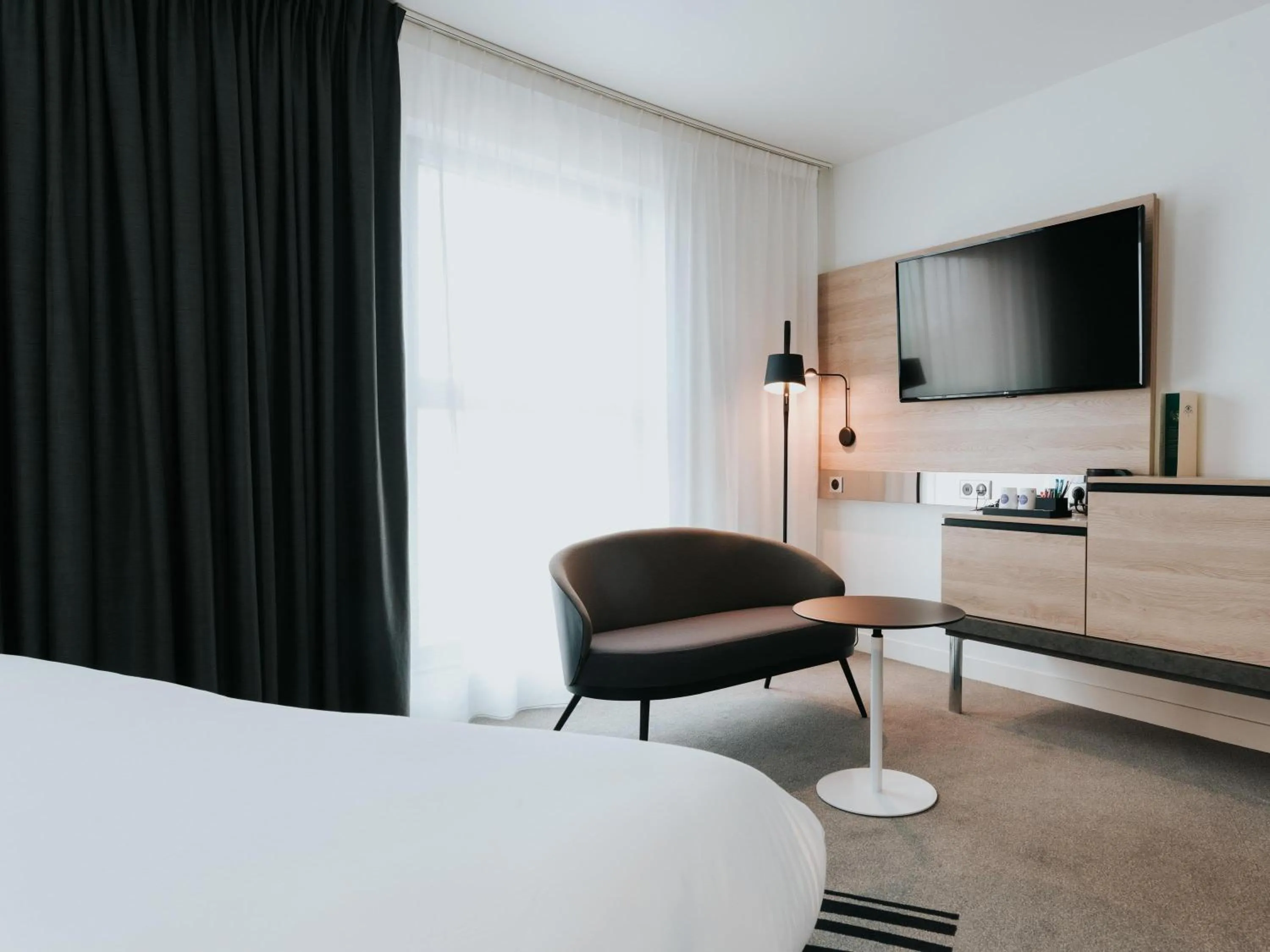 Bedroom, Bed in Novotel Angers Centre Gare