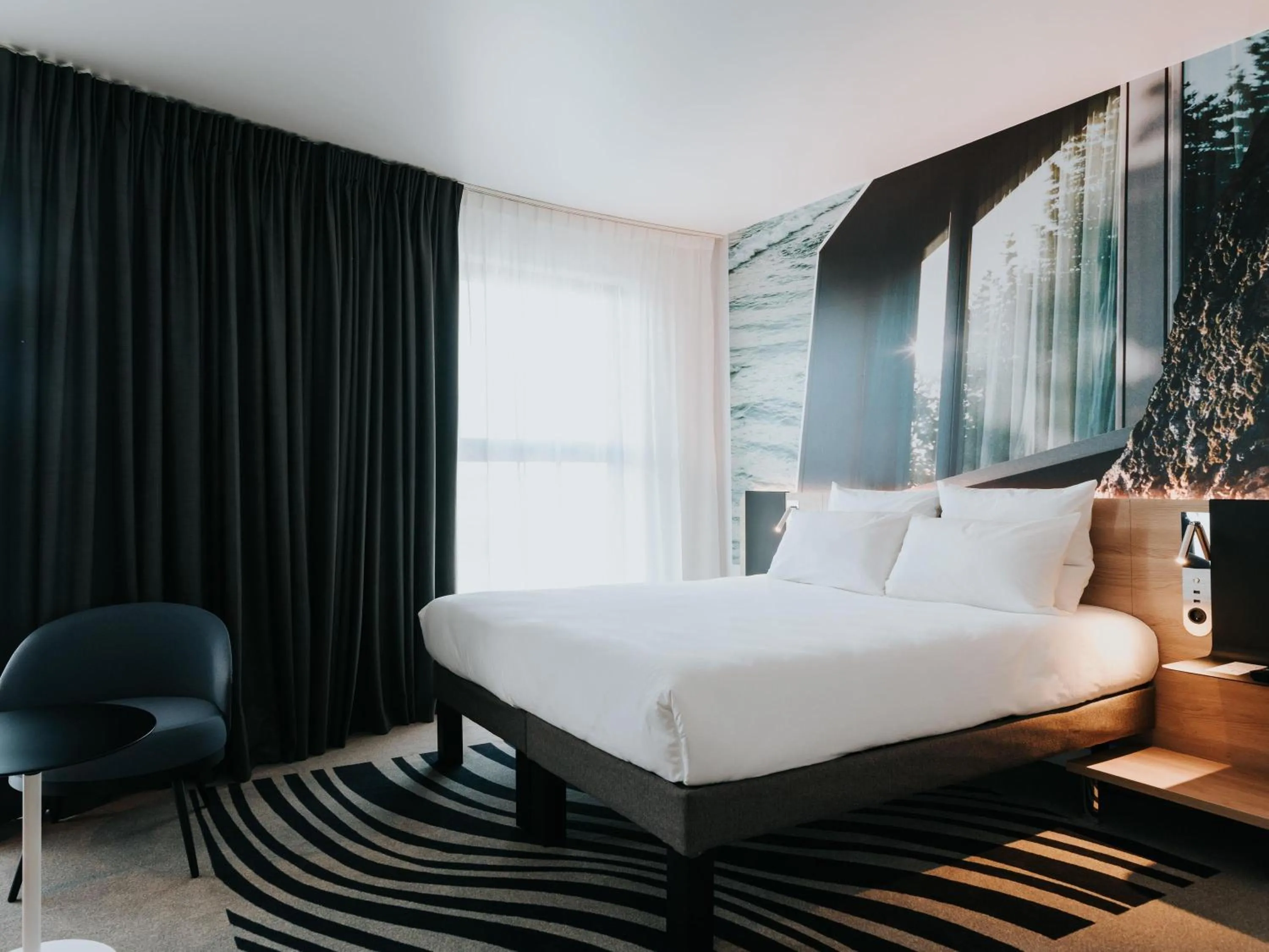 Bedroom, Bed in Novotel Angers Centre Gare