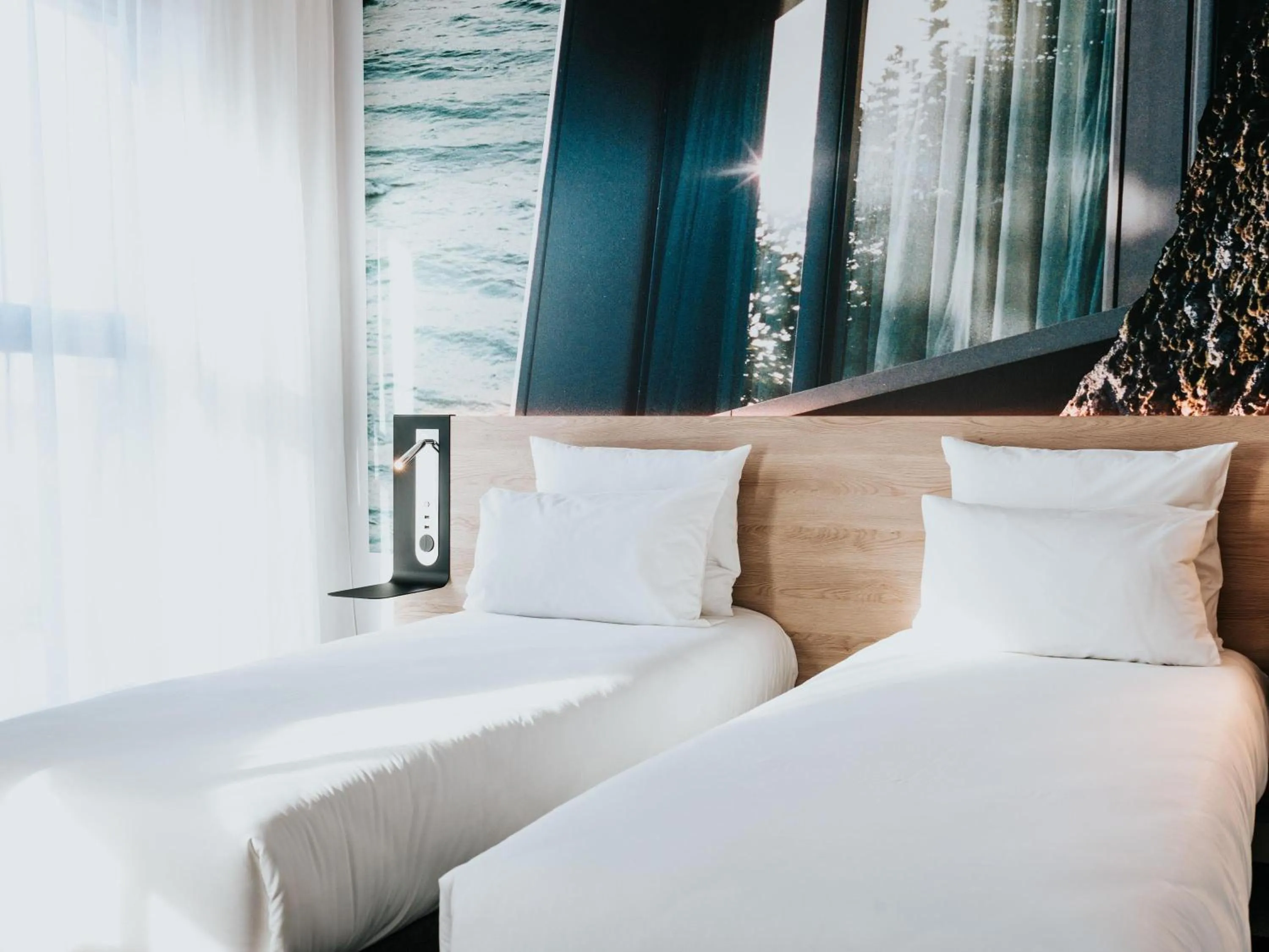 Bedroom, Bed in Novotel Angers Centre Gare