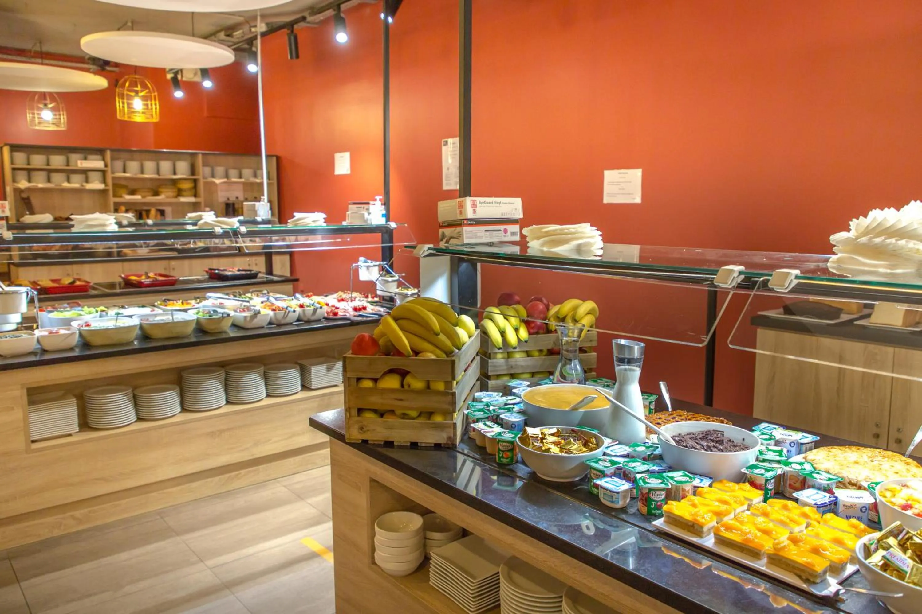 Restaurant/places to eat in SOWELL HOTELS La Plage