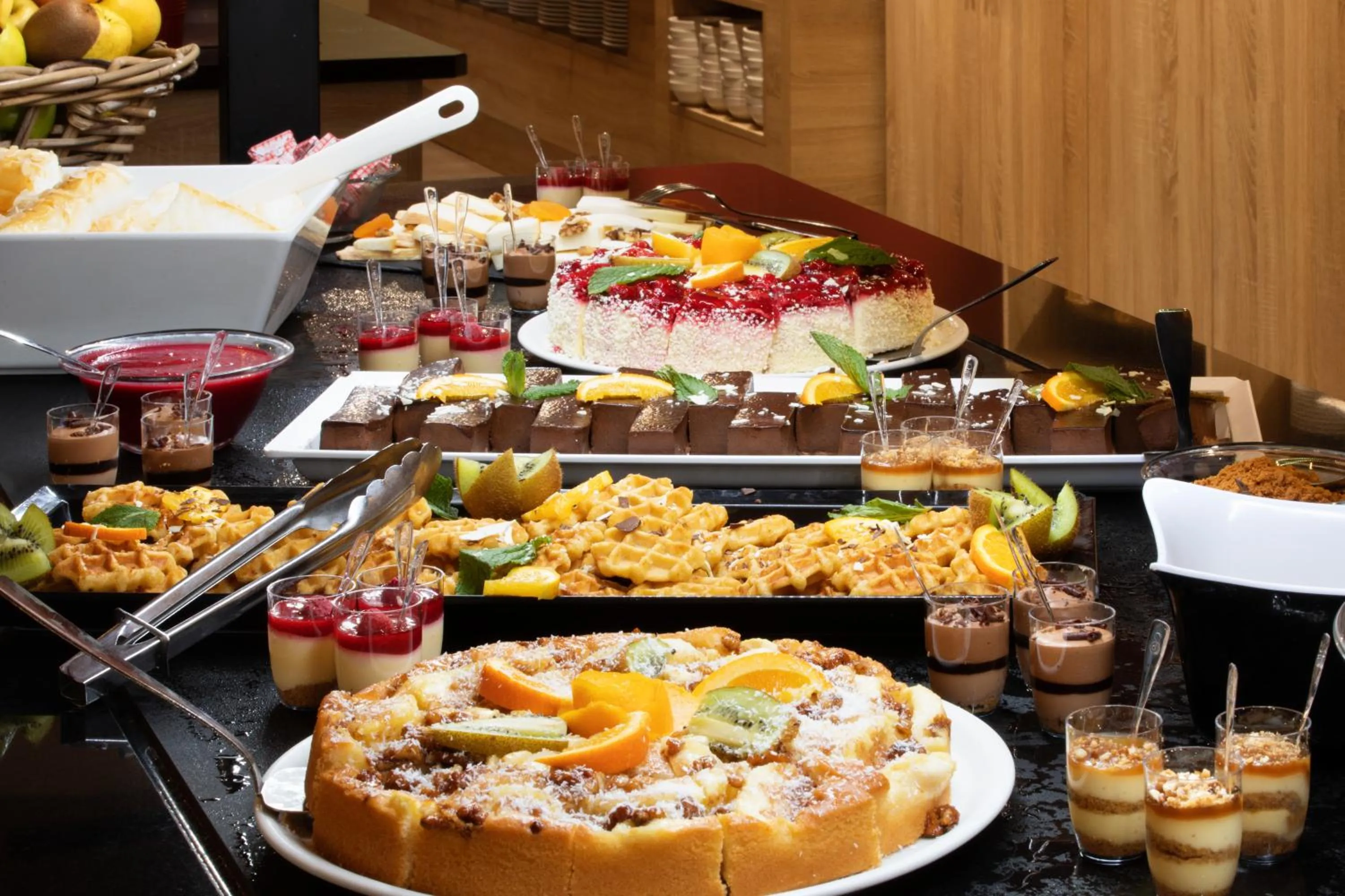 Food and drinks in SOWELL HOTELS La Plage