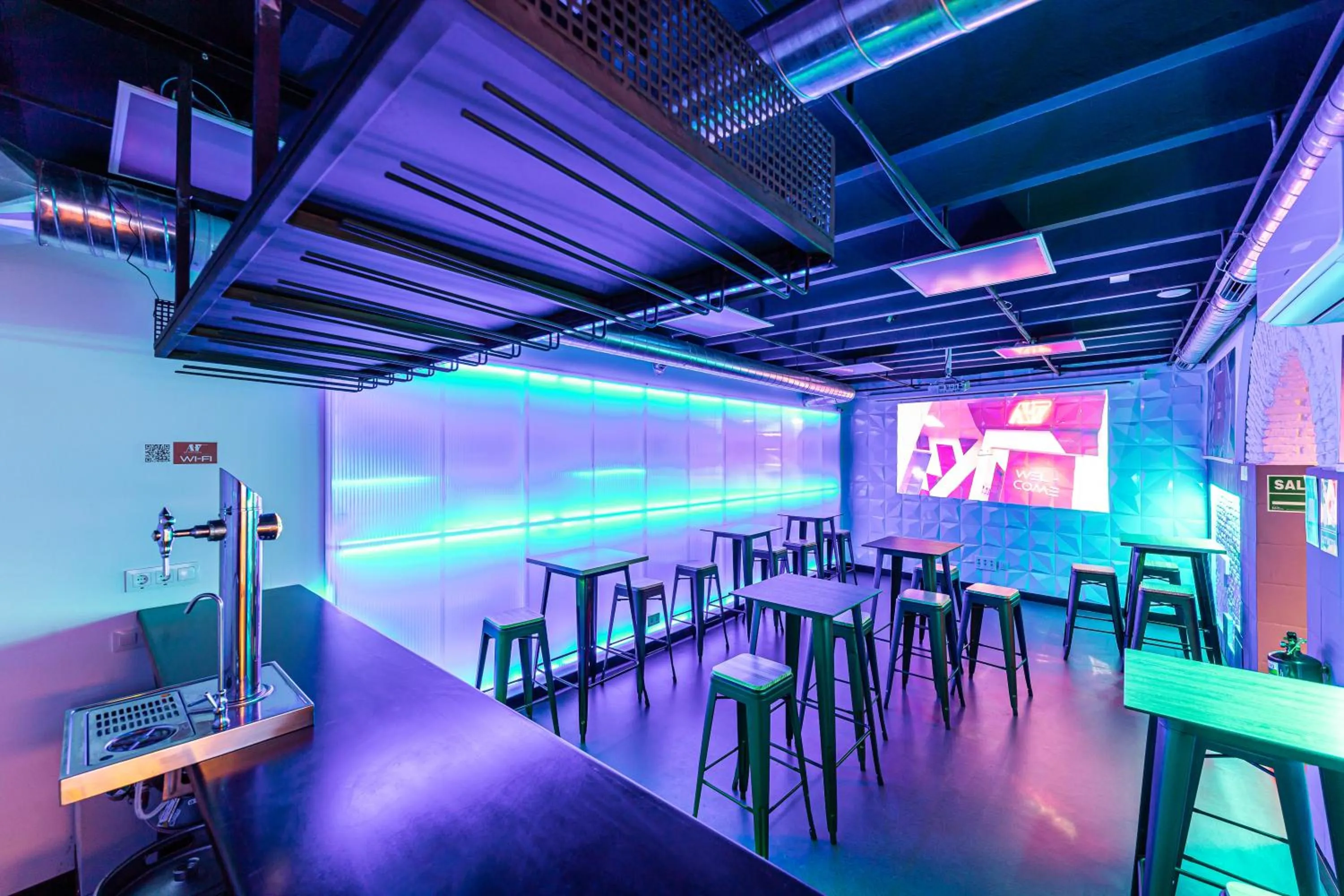 Art Seven Hostel Capsules