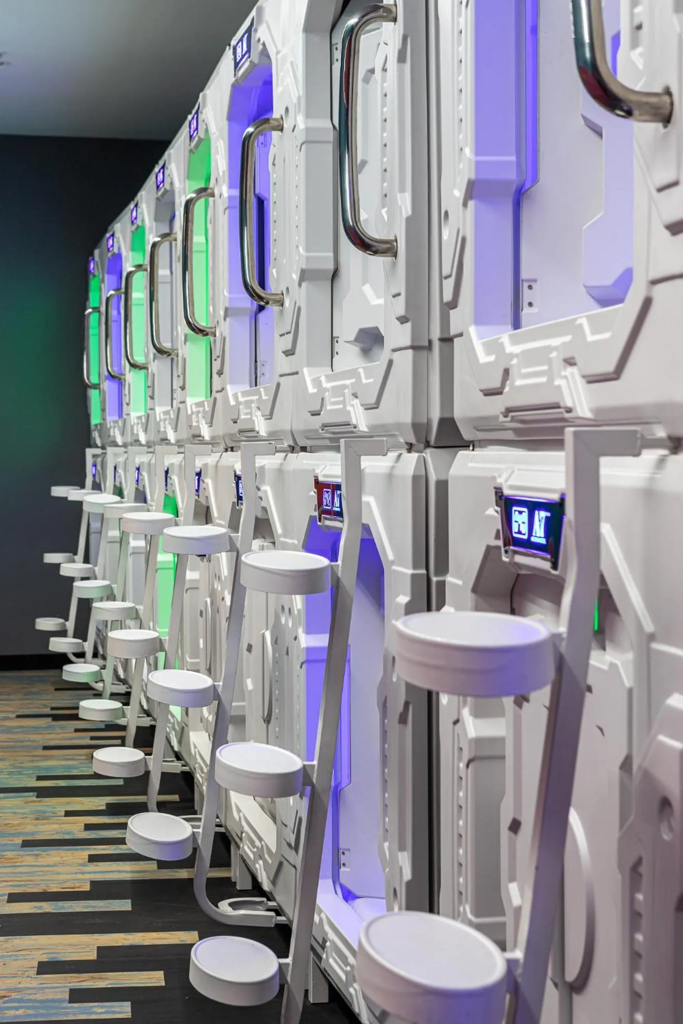 Art Seven Hostel Capsules