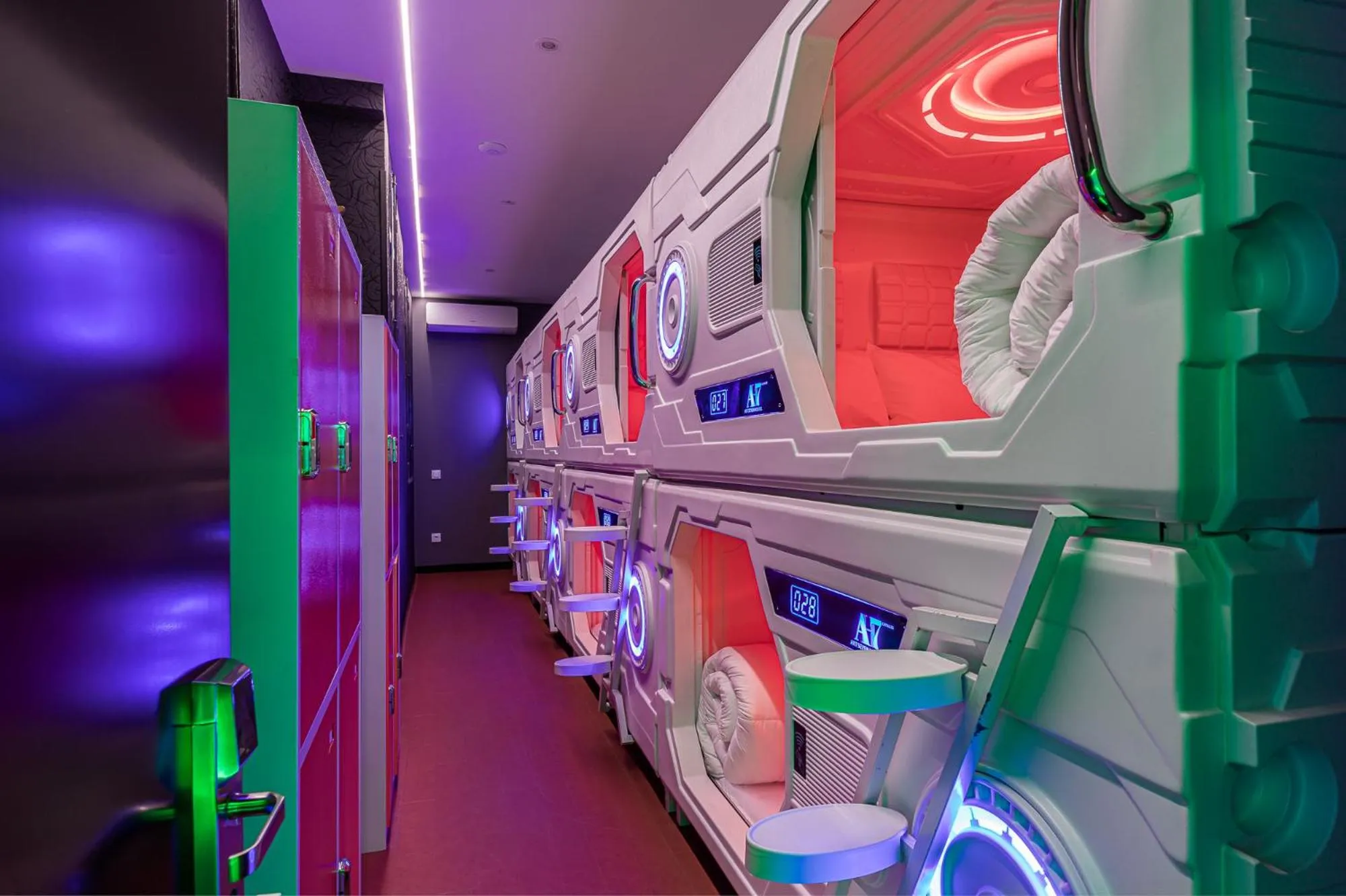 Art Seven Hostel Capsules