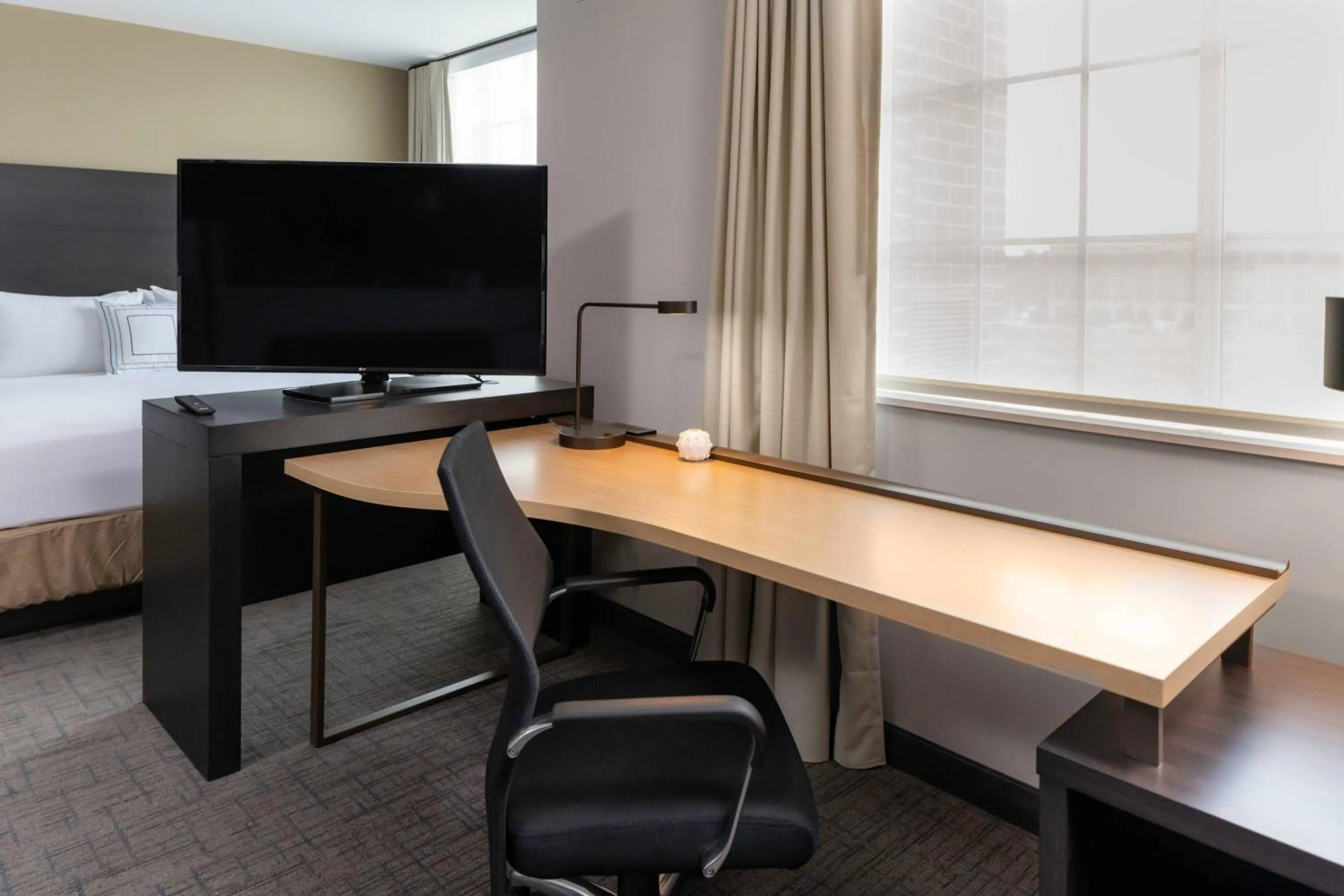 Photo of the whole room, Bed in Residence Inn Franklin Berry Farms