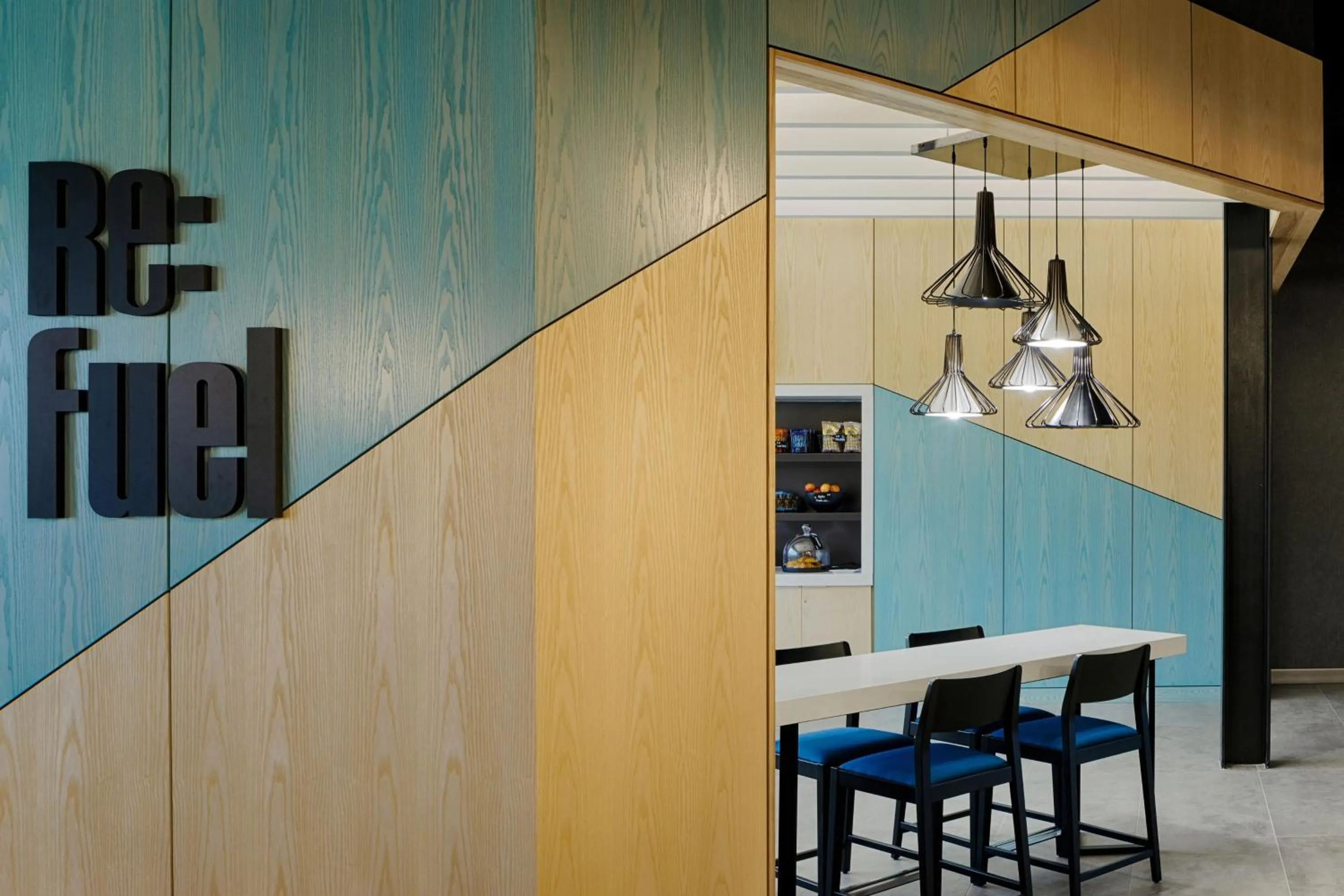 Restaurant/places to eat in Aloft Columbus