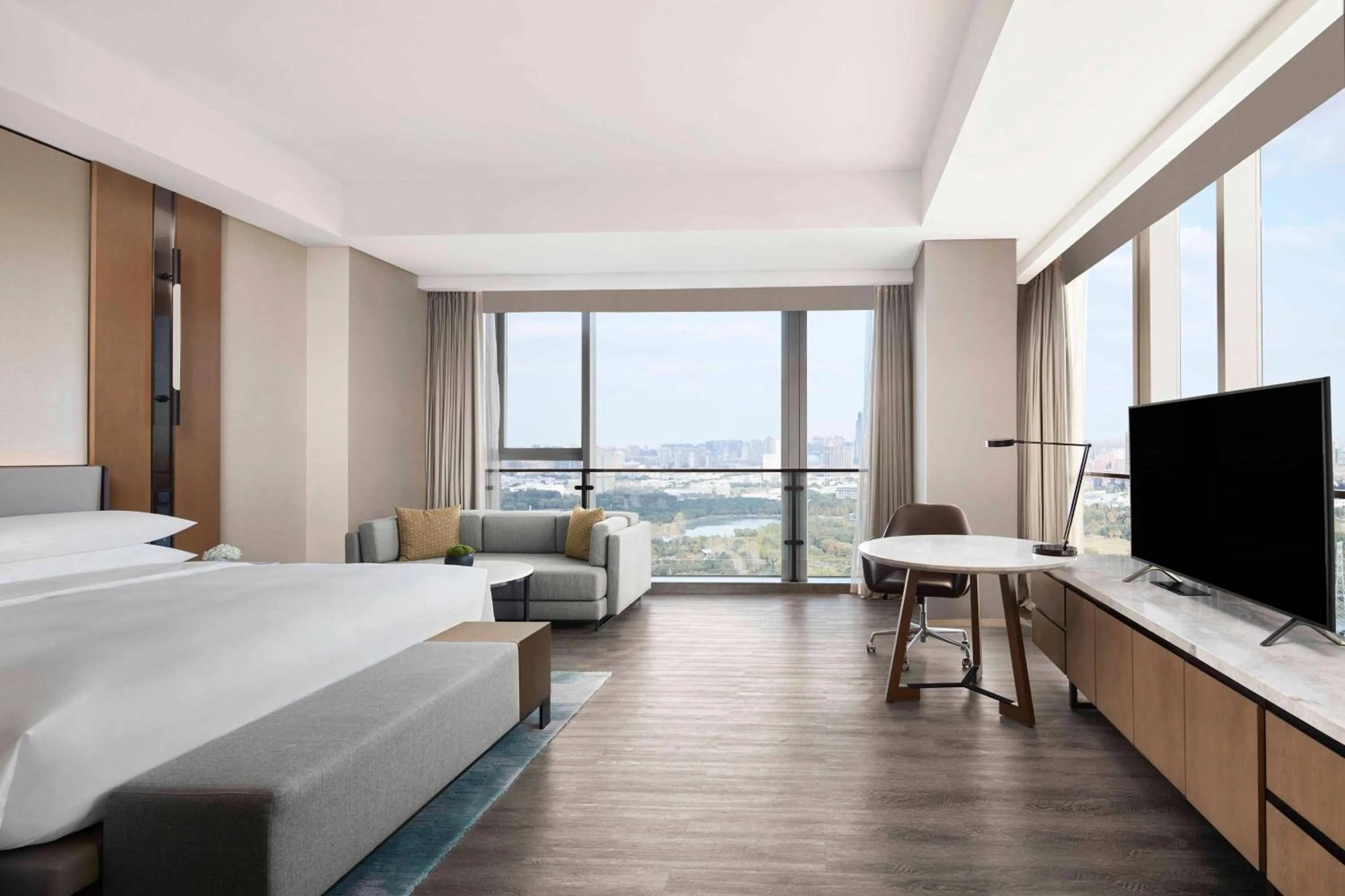 Photo of the whole room, Bed in Jiaxing Marriott Hotel