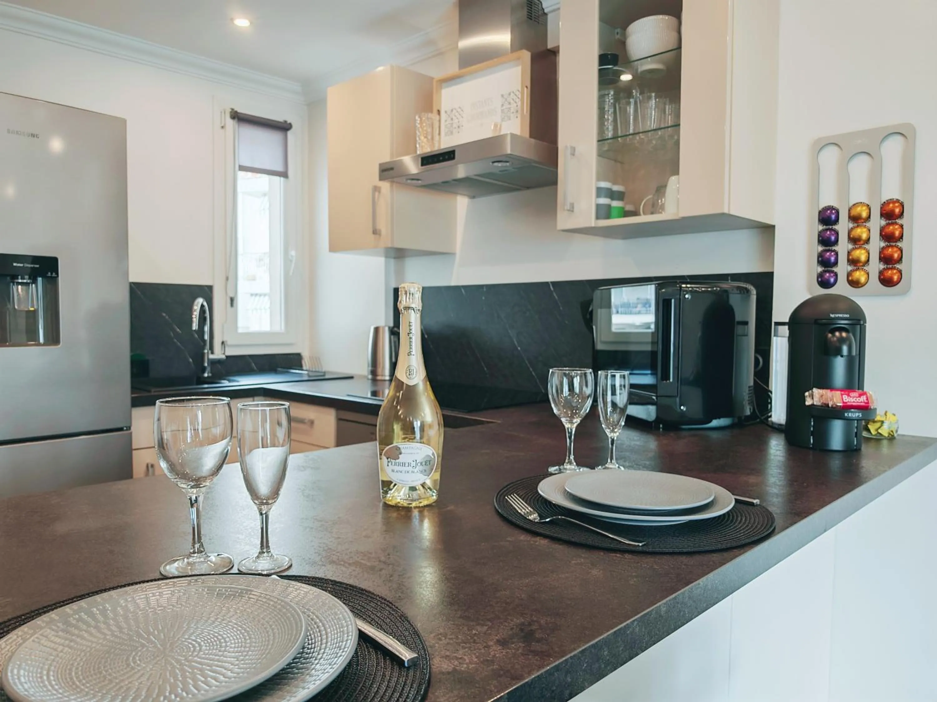 kitchen in Magnifique appartement le Cannet,Cannes, Parking, Wifi