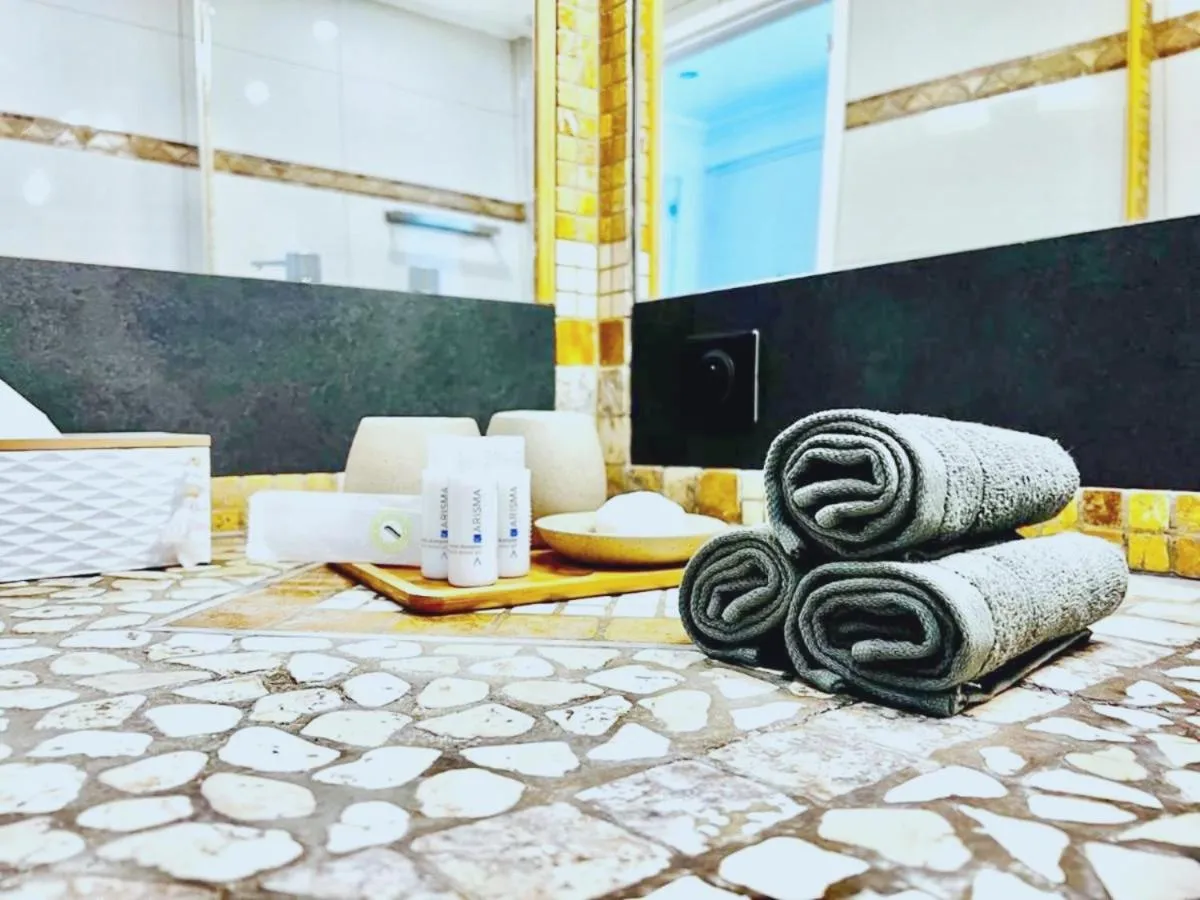 Bathroom in Magnifique appartement le Cannet,Cannes, Parking, Wifi