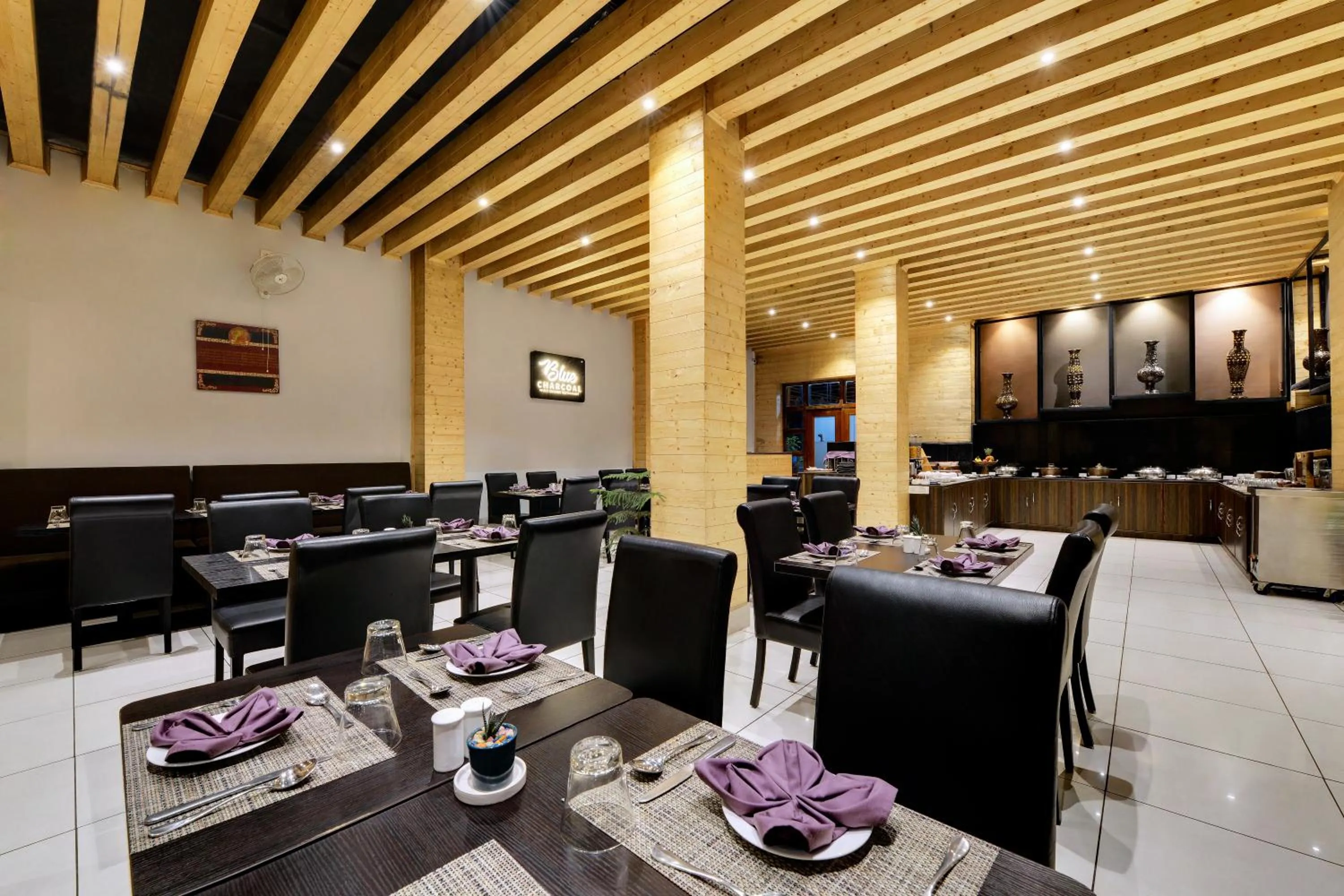 Restaurant/places to eat in Sumitel Shangrila