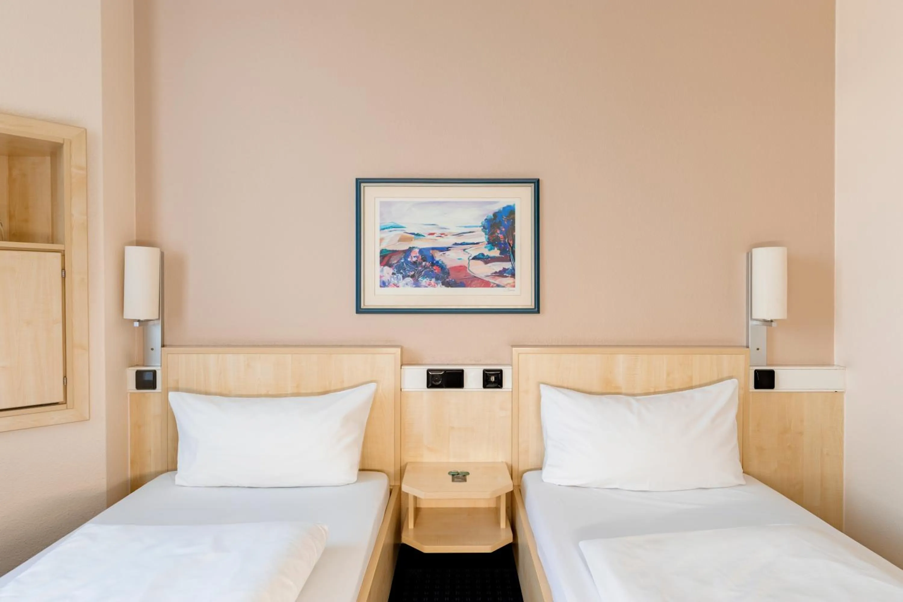 Photo of the whole room, Bed in Rugs Hotel Augsburg City