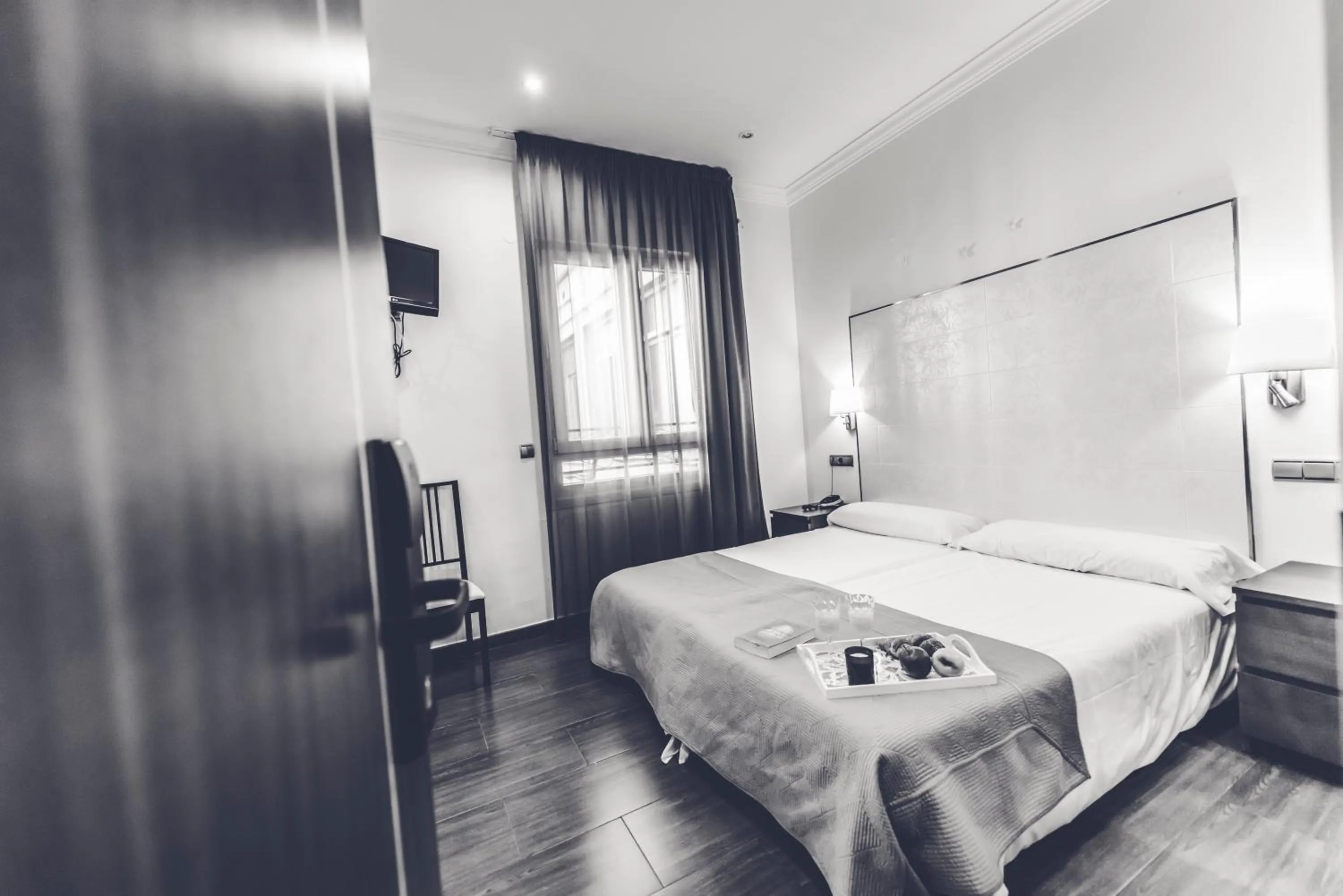 Bed in Hostal Sol Los Angeles