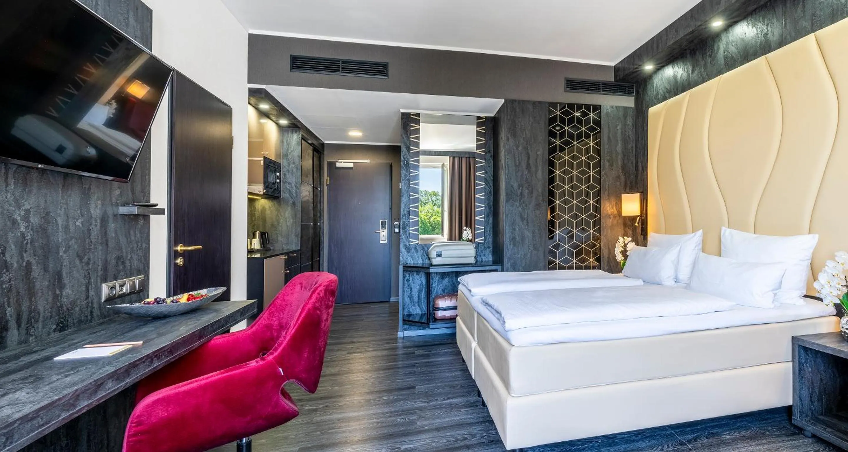 Bed in PLAZA Premium Schwerin Sure Hotel Collection by Best Western