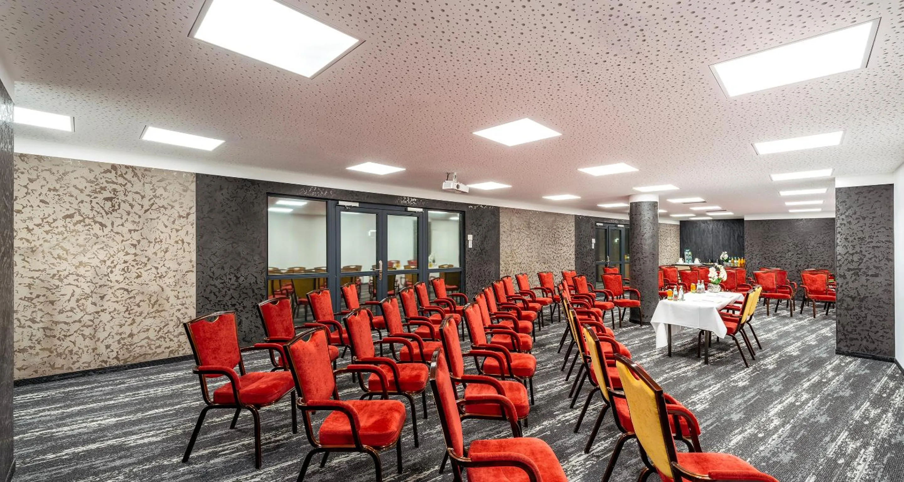Meeting/conference room in PLAZA Premium Schwerin Sure Hotel Collection by Best Western