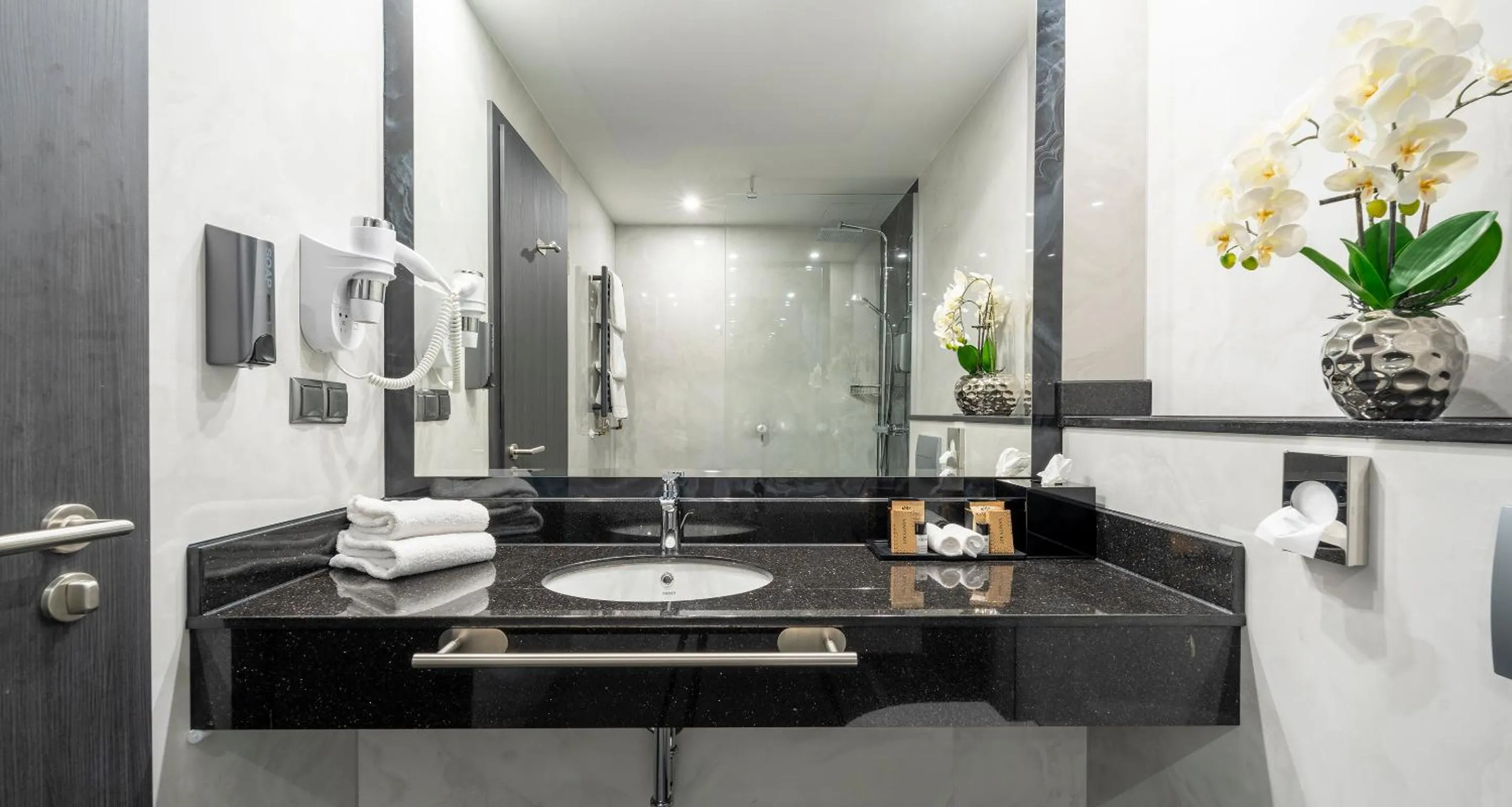 Shower in PLAZA Premium Schwerin Sure Hotel Collection by Best Western