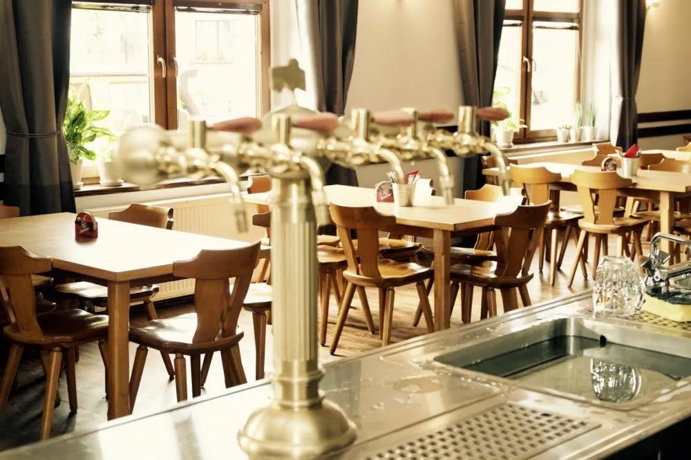 Restaurant/places to eat in Restaurace Hotel Praha