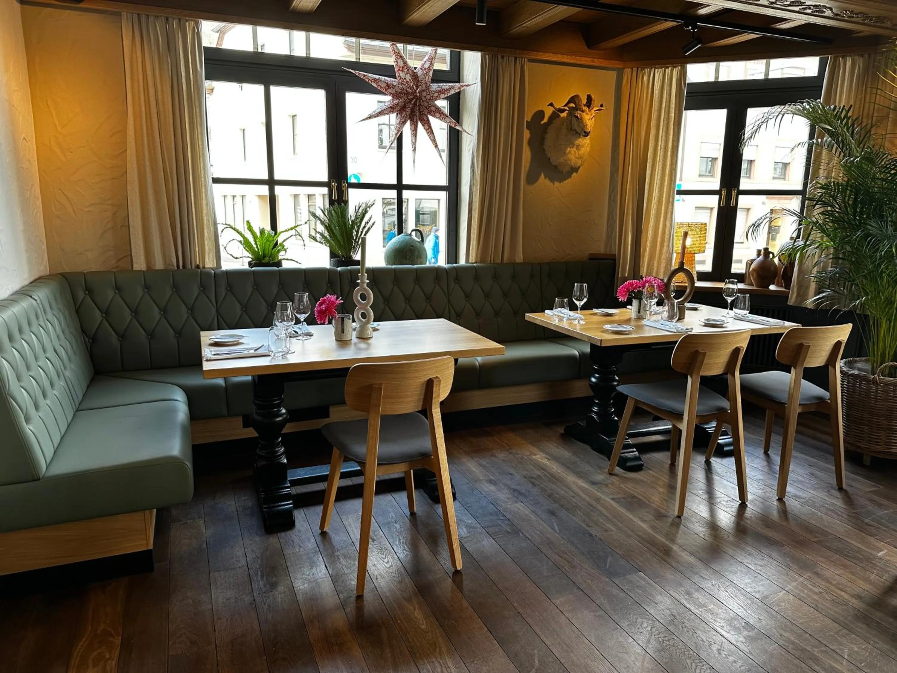 Restaurant/places to eat in Eurener Hof