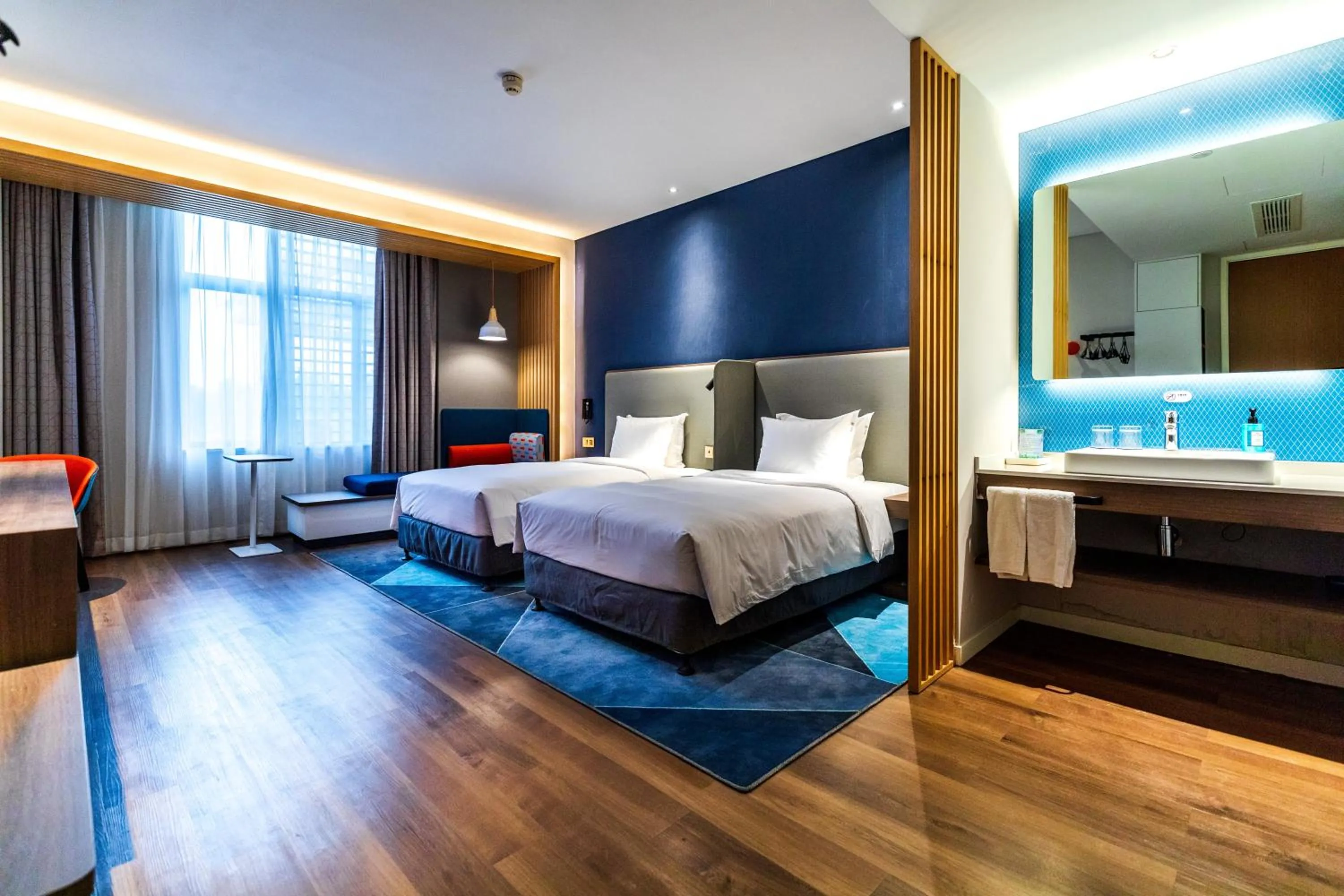 Photo of the whole room in Holiday Inn Express Pinghu by IHG