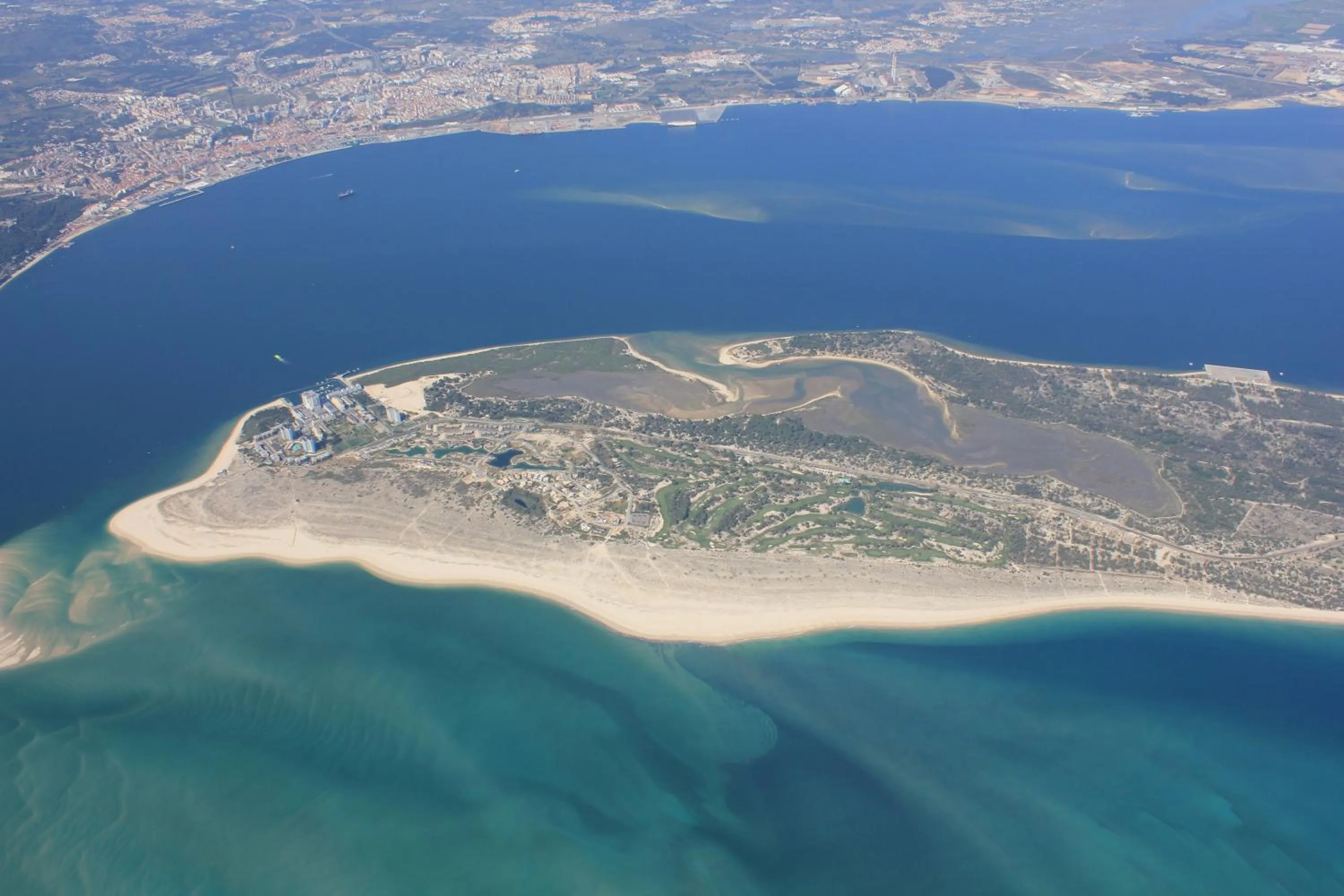 Beach in Troia Residence by The Editory - Beach Houses