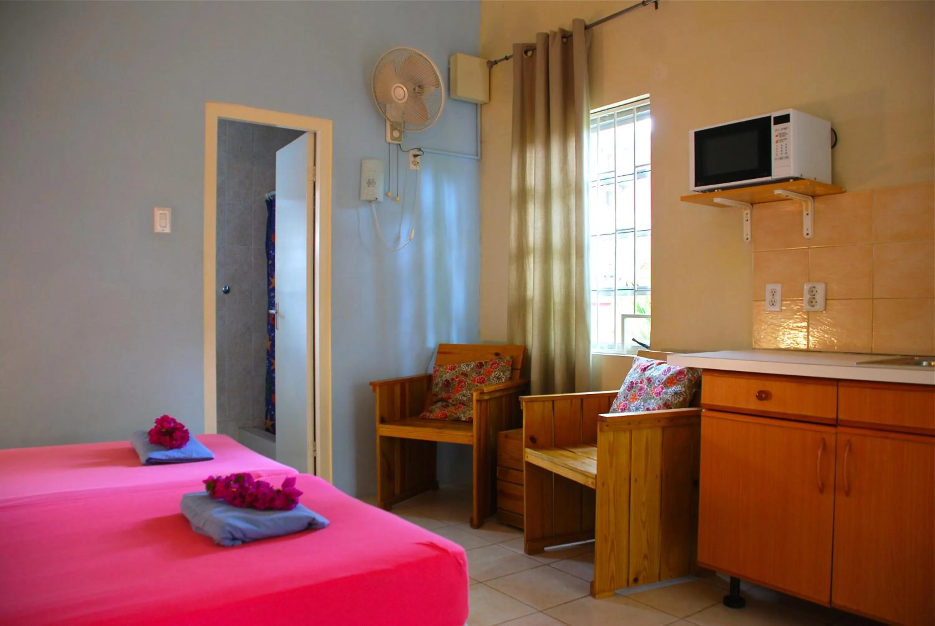 Kitchen or kitchenette, Bed in Caribbean Flower Apartments