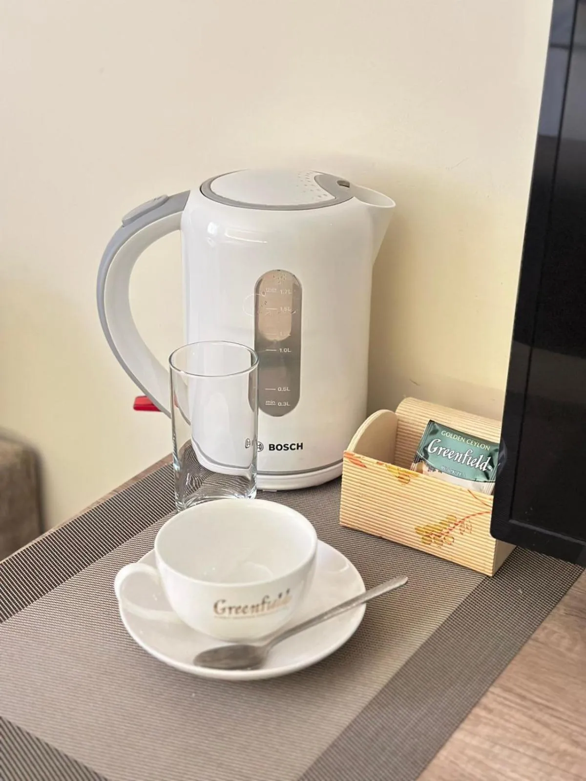 Coffee/tea facilities in MANDARIN Hotel