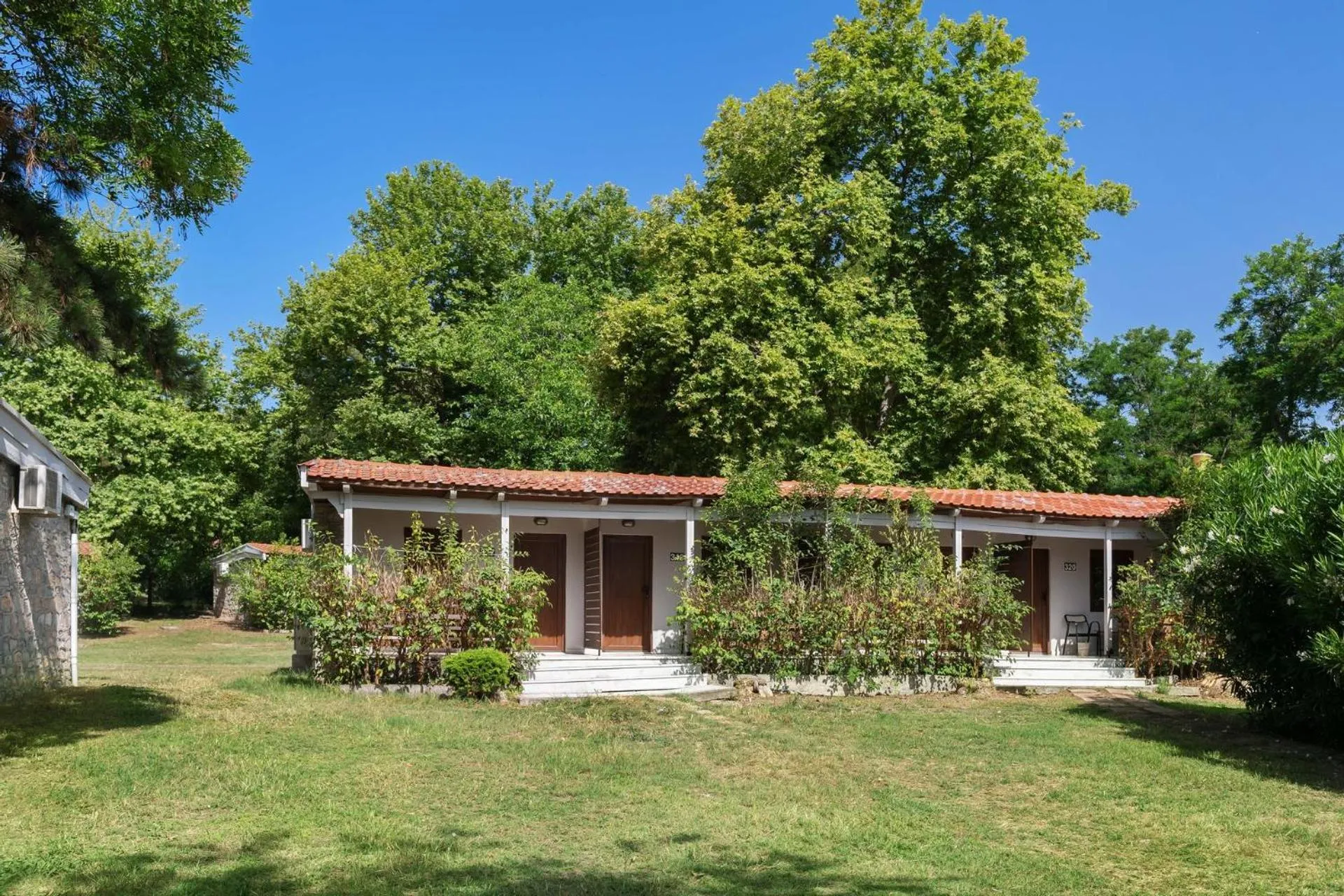 Property building in Olympios Zeus