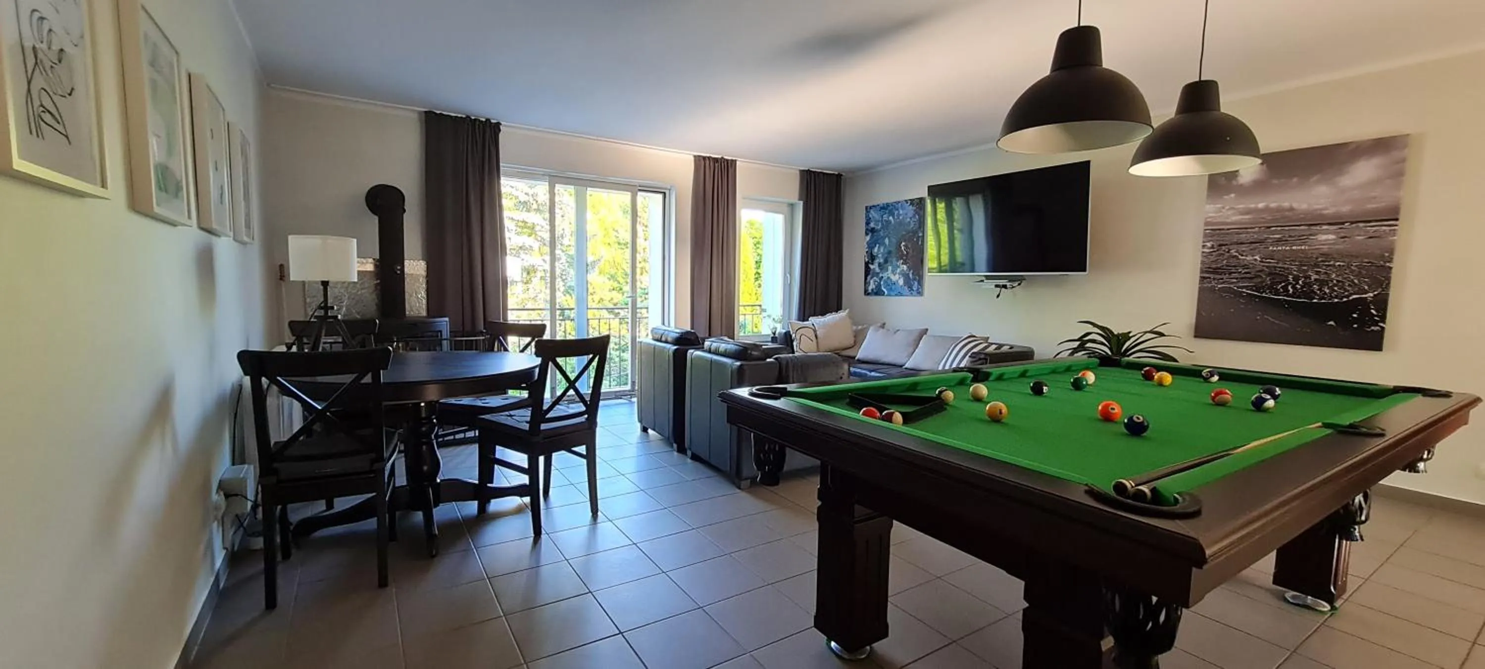 Communal lounge/ TV room in Dom Na Bukowym Wzgórzu