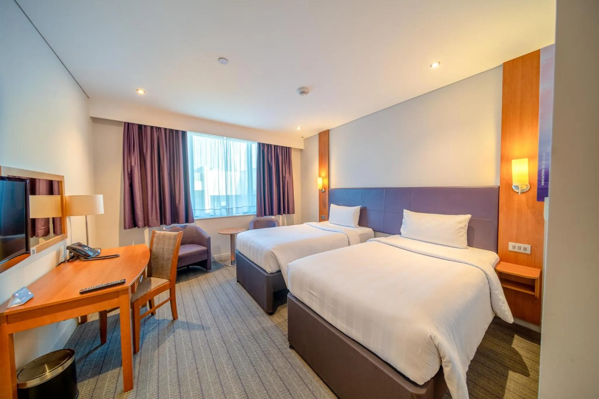 Bedroom, Bed in Premier Inn Abu Dhabi Airport Business Park