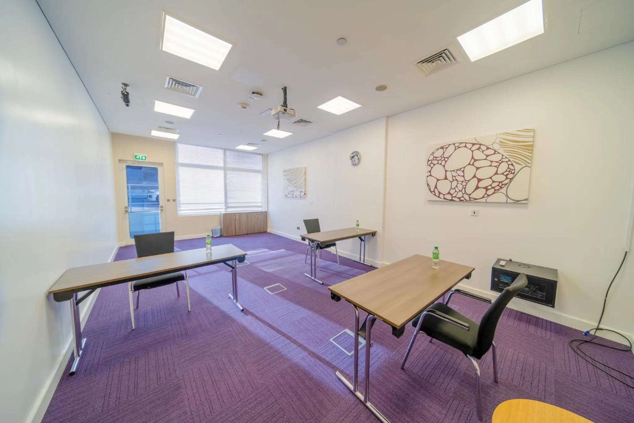 Meeting/conference room in Premier Inn Abu Dhabi Airport Business Park